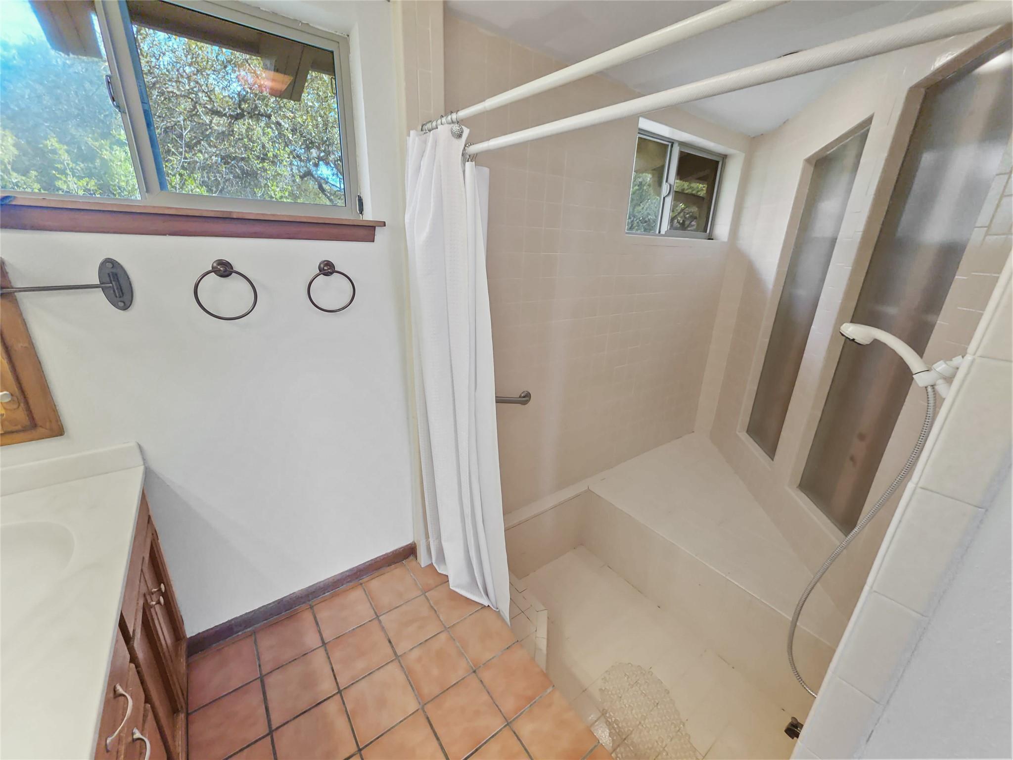 798 Fawn Trl, Canyon Lake, TX 78133