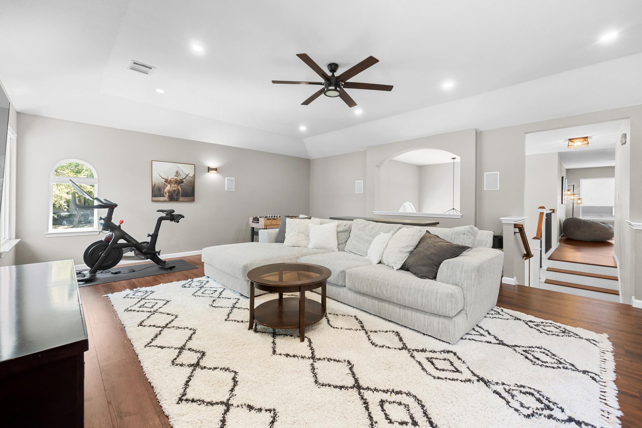 17041 Capri Isle Ln, Austin, TX 78717