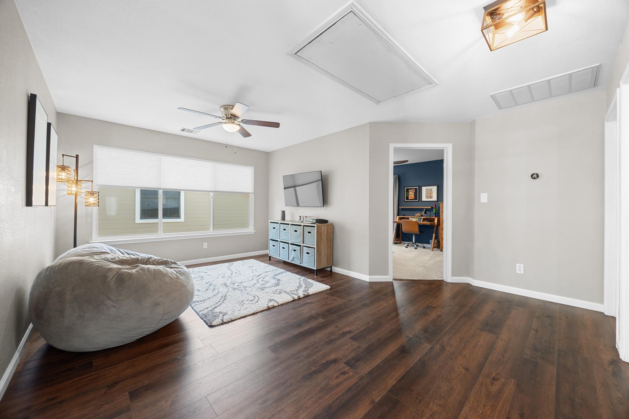 17041 Capri Isle Ln, Austin, TX 78717