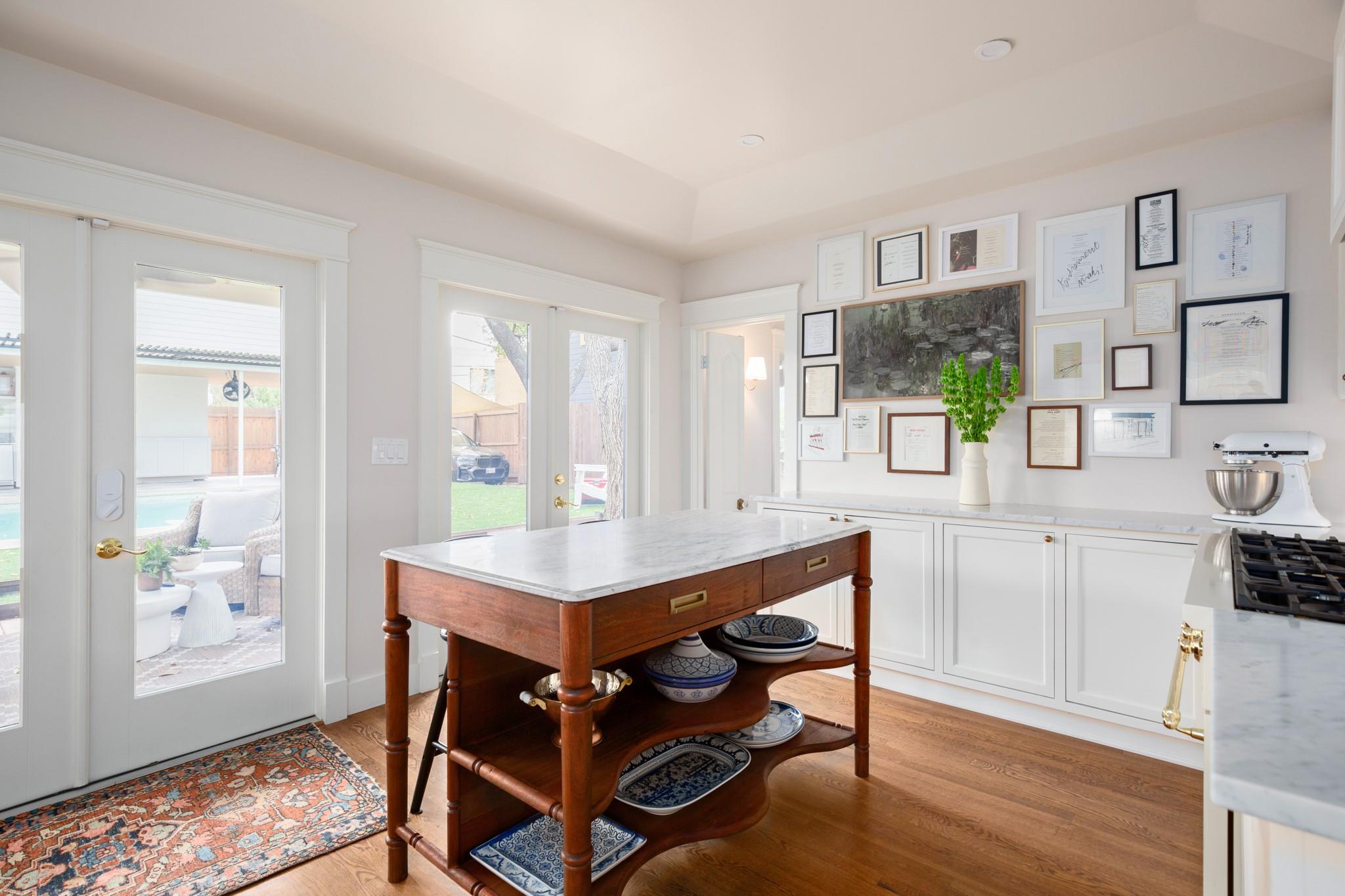 2109 Travis Heights Blvd, Austin, TX 78704