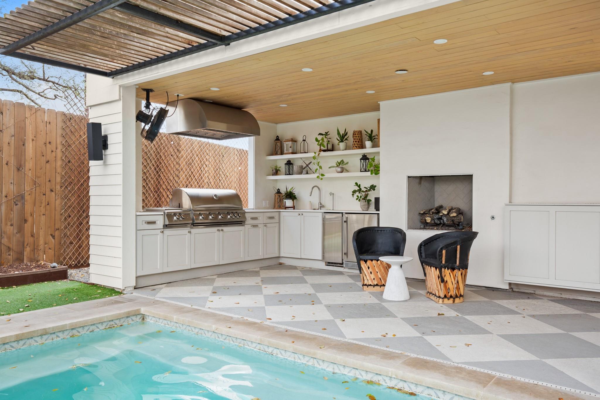 2109 Travis Heights Blvd, Austin, TX 78704