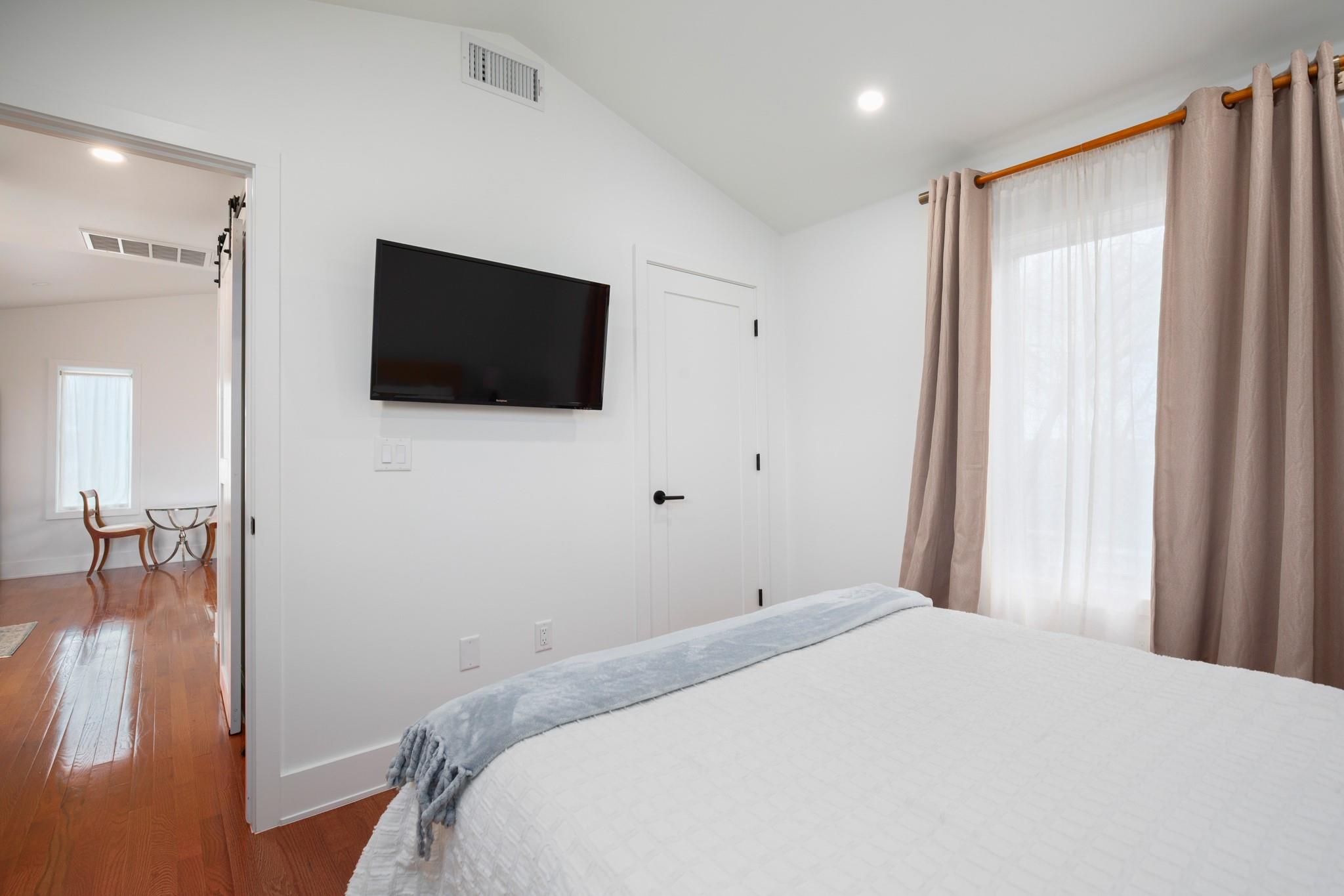 2109 Travis Heights Blvd, Austin, TX 78704