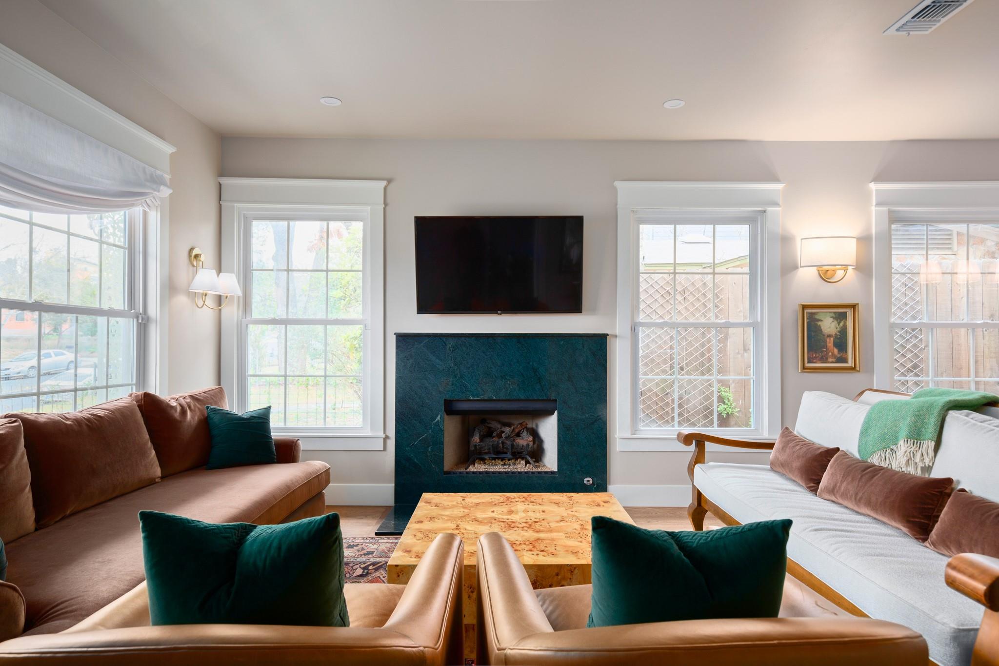 2109 Travis Heights Blvd, Austin, TX 78704