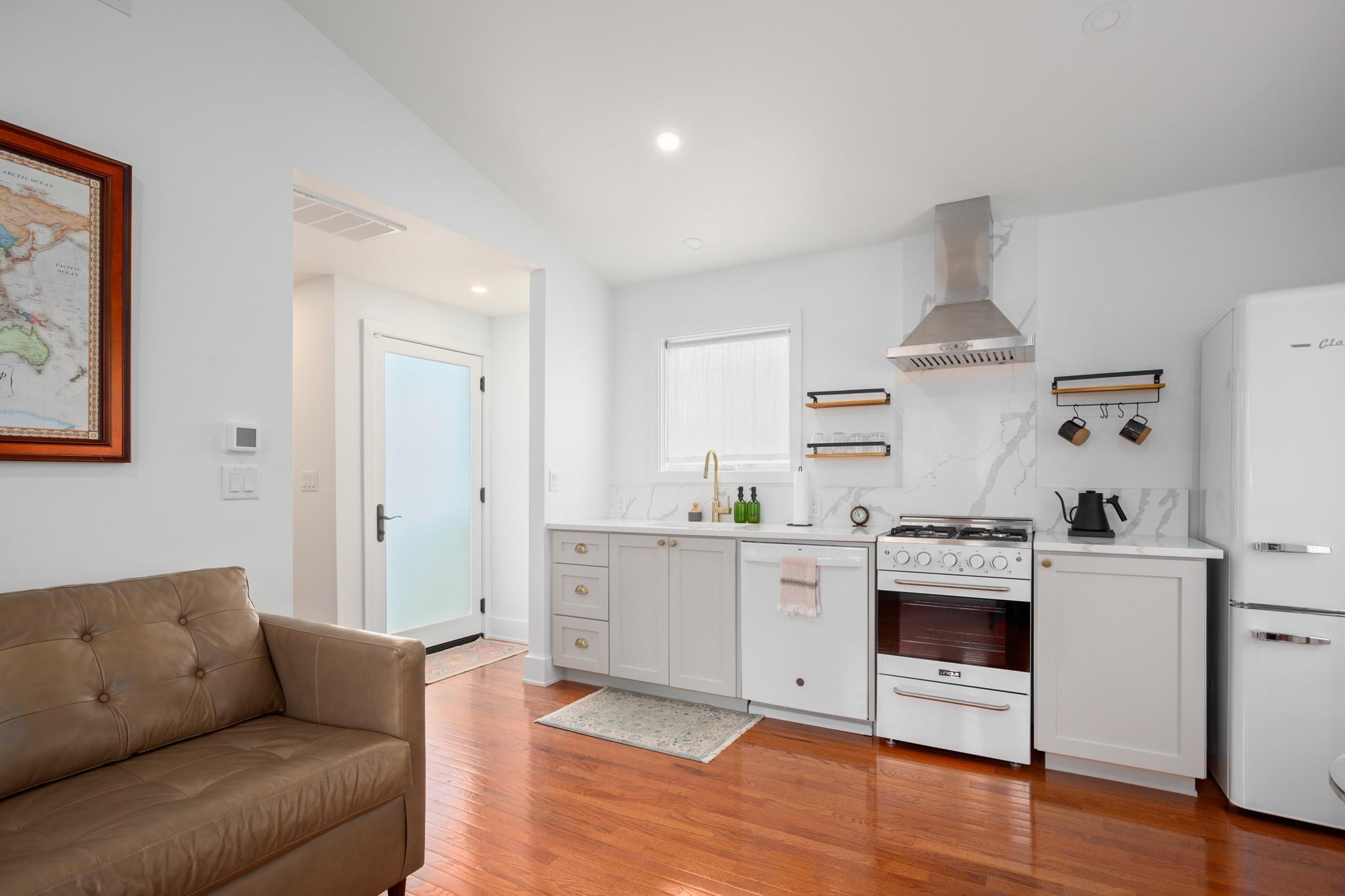 2109 Travis Heights Blvd, Austin, TX 78704