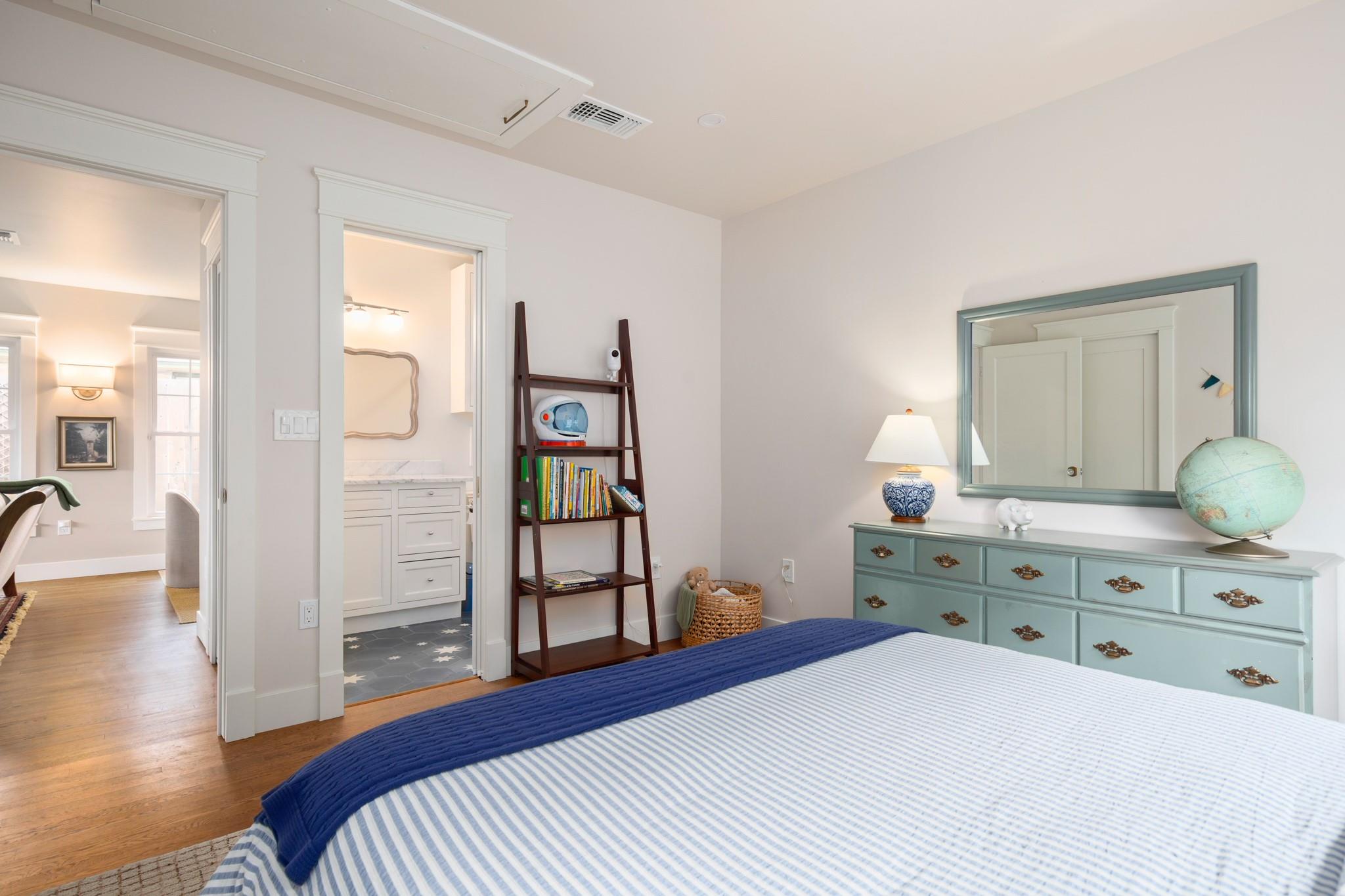 2109 Travis Heights Blvd, Austin, TX 78704