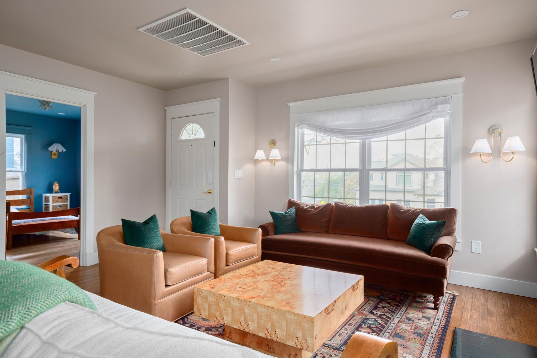 2109 Travis Heights Blvd, Austin, TX 78704