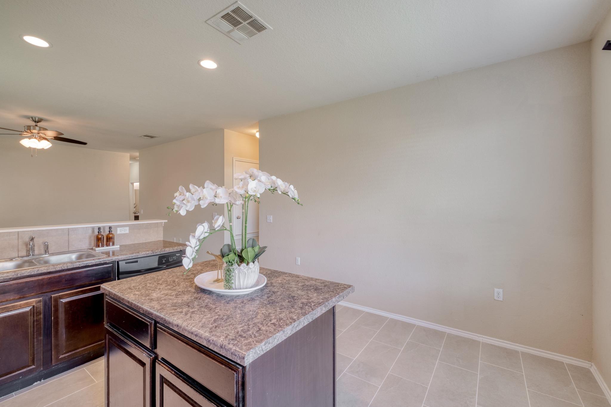 5704 Levenwood Ln, Austin, TX 78724