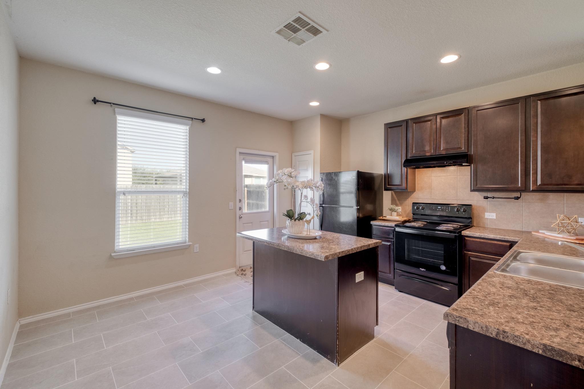 5704 Levenwood Ln, Austin, TX 78724