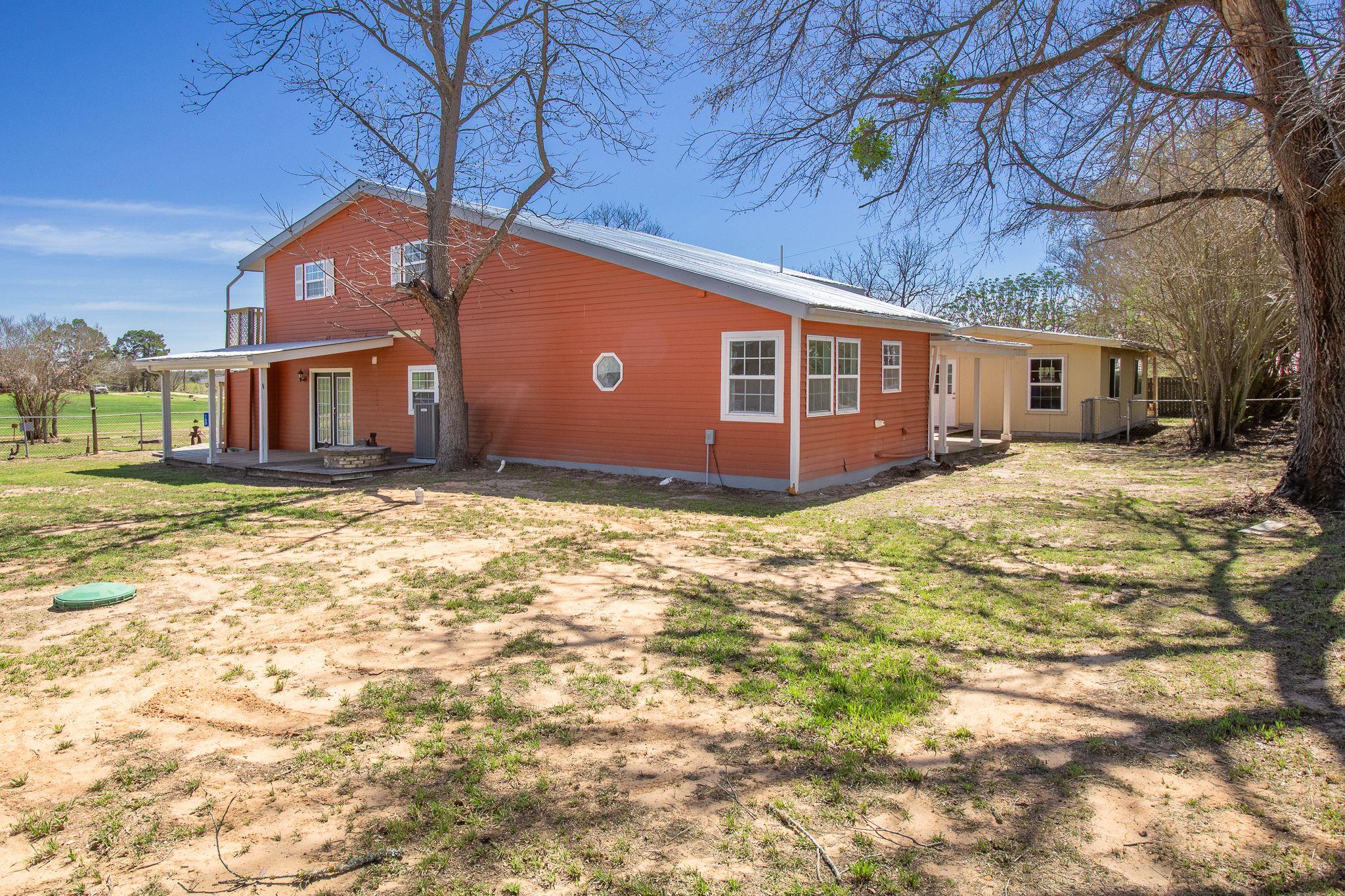 168 Potato Smith Rd, Elgin, TX 78621