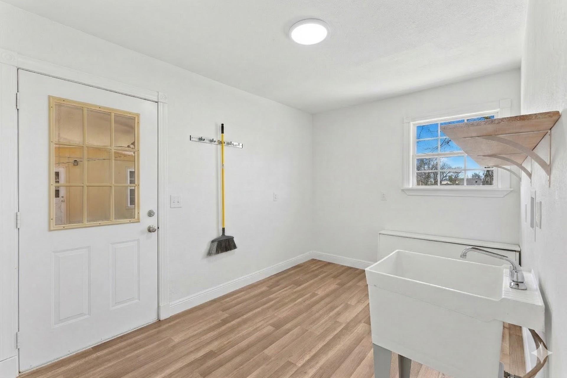 168 Potato Smith Rd, Elgin, TX 78621