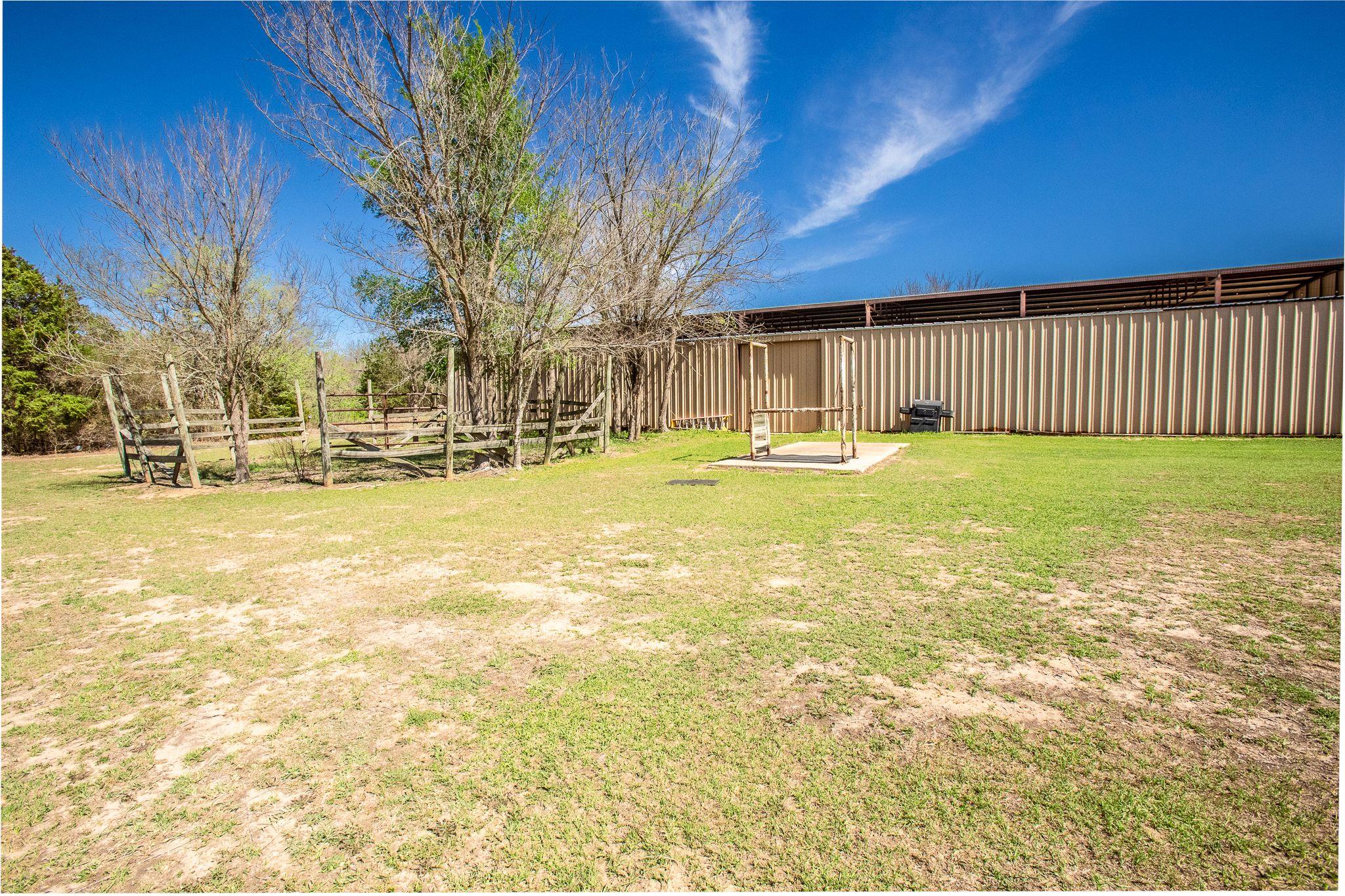 168 Potato Smith Rd, Elgin, TX 78621
