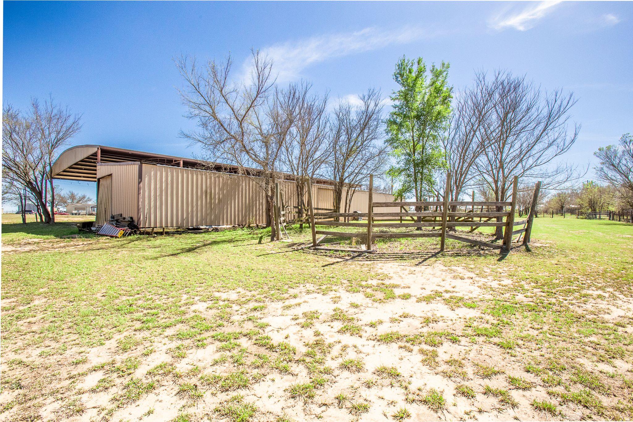 168 Potato Smith Rd, Elgin, TX 78621
