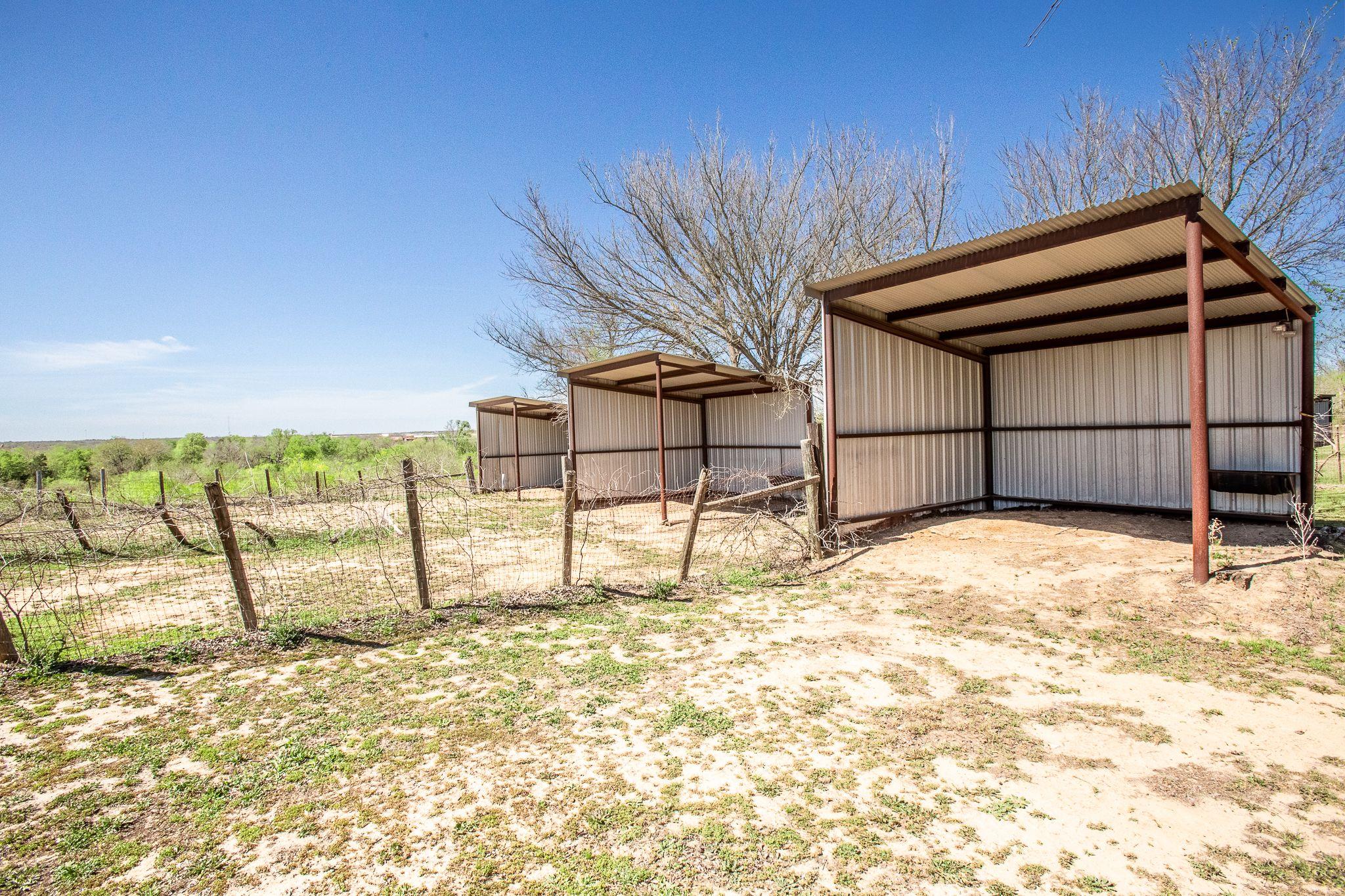 168 Potato Smith Rd, Elgin, TX 78621