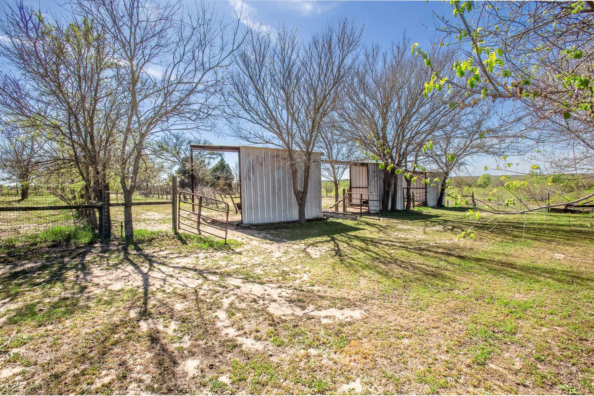 168 Potato Smith Rd, Elgin, TX 78621
