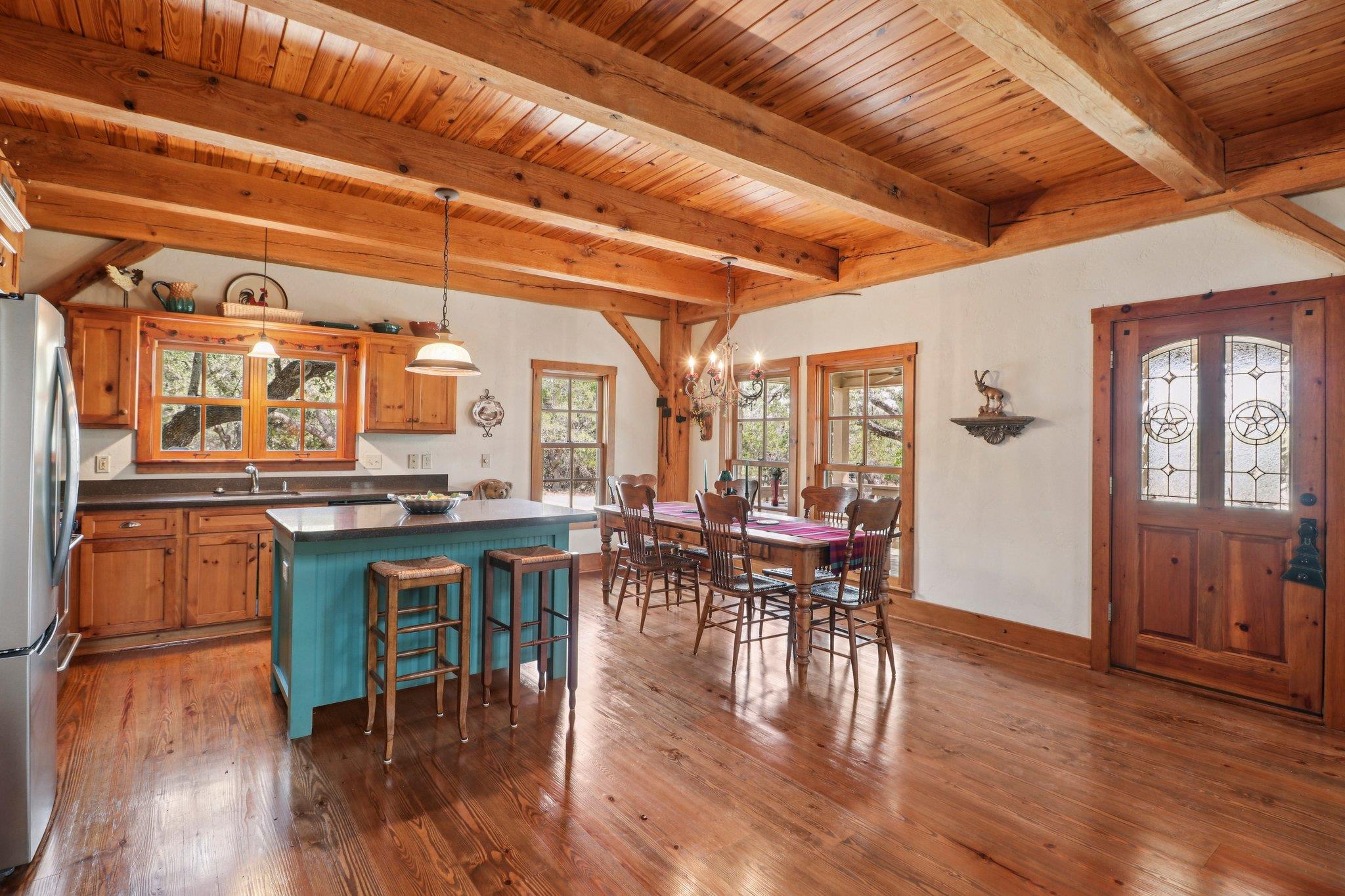 1500 Rebecca Creek Rd, Canyon Lake, TX 78133