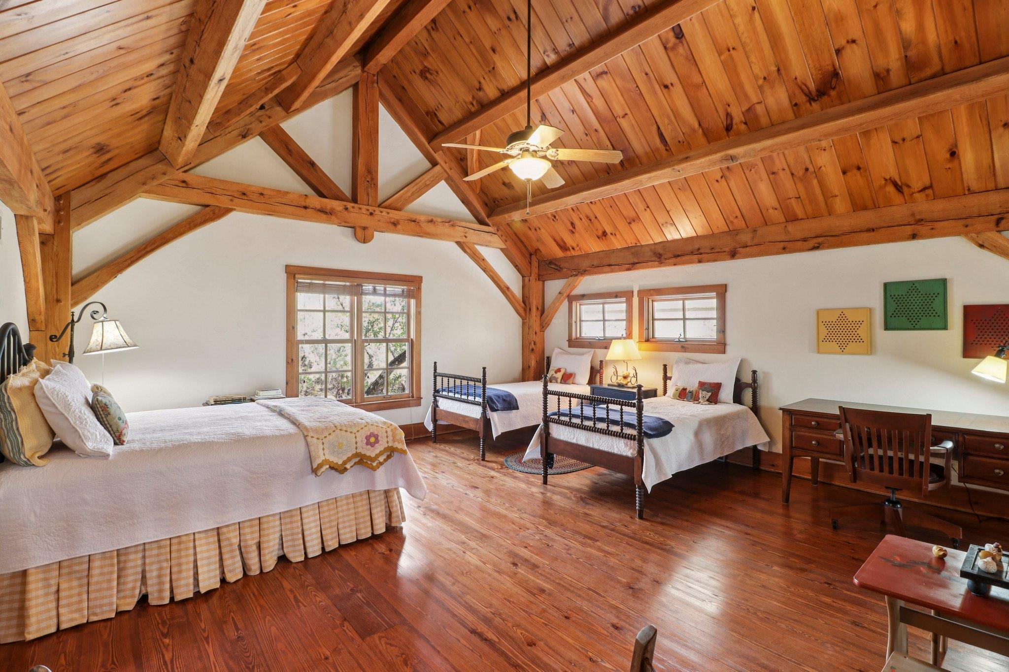 1500 Rebecca Creek Rd, Canyon Lake, TX 78133