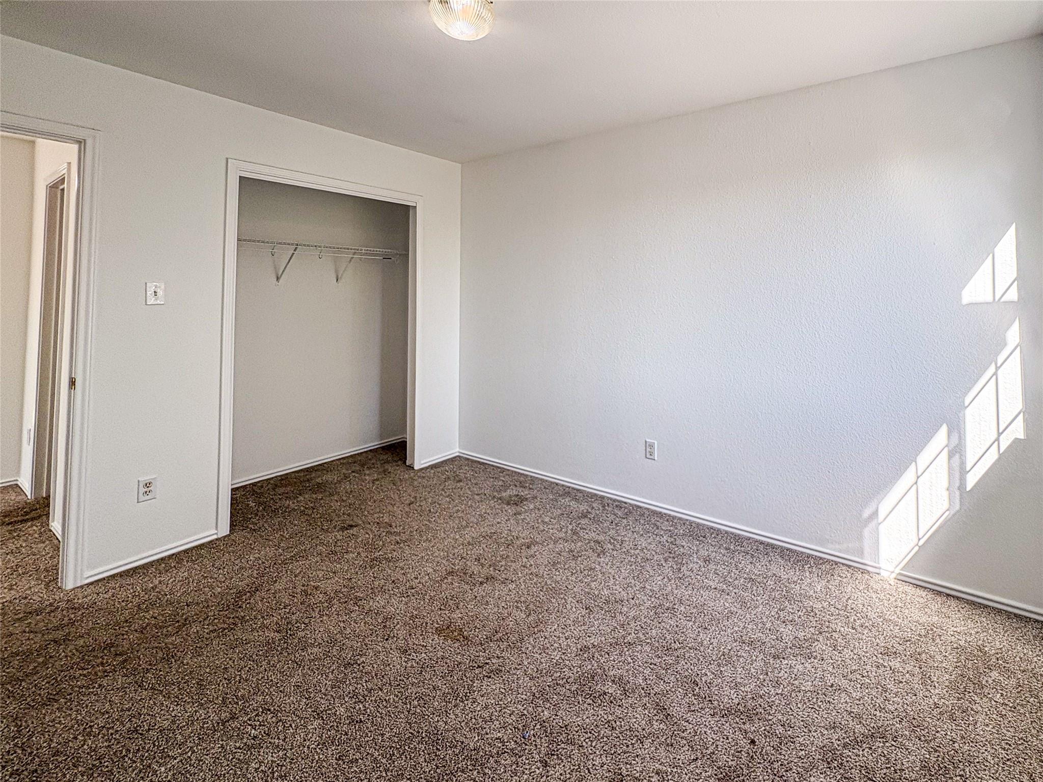 11704 Paul E Anderson Dr, Austin, TX 78748