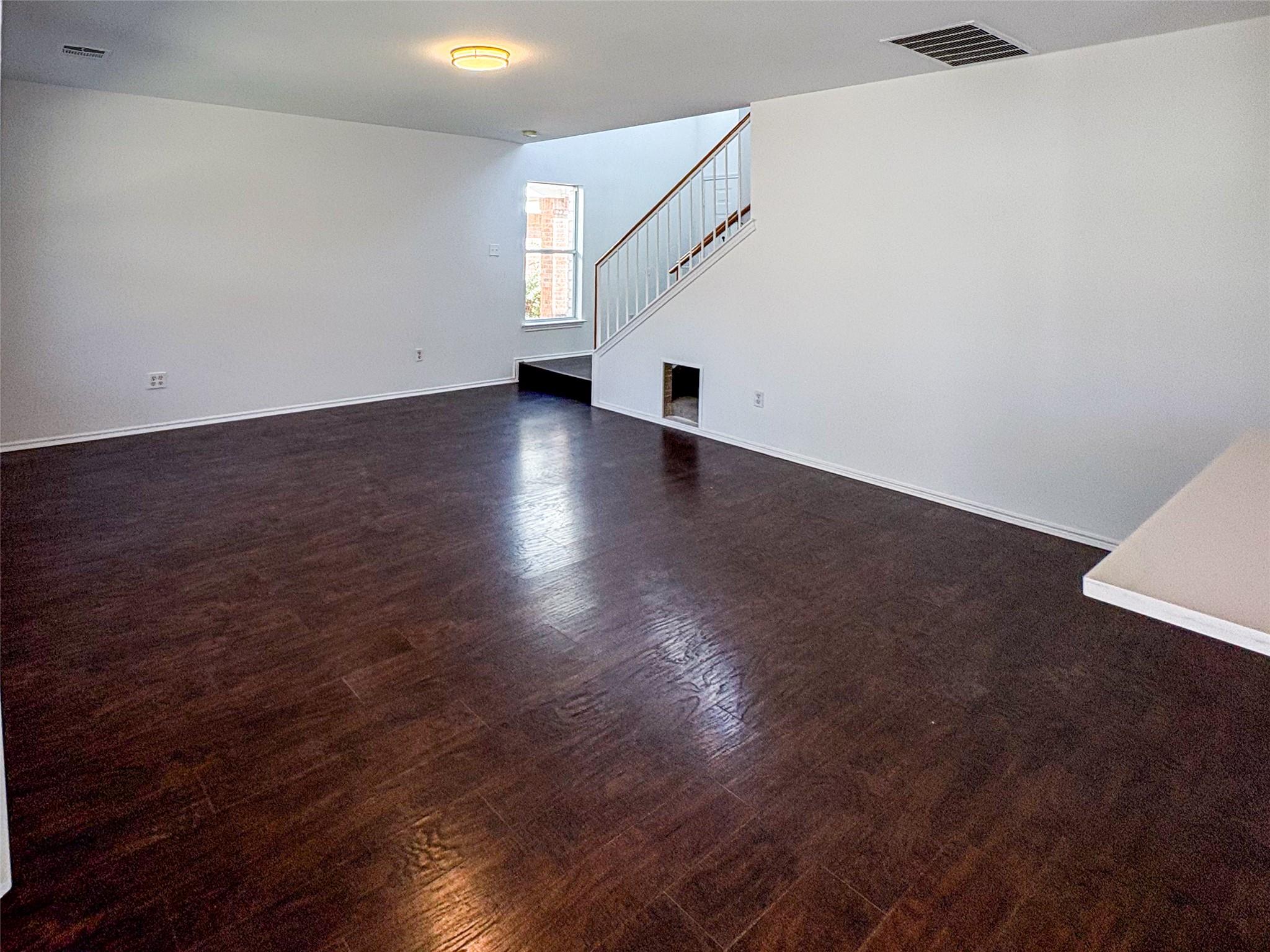 11704 Paul E Anderson Dr, Austin, TX 78748