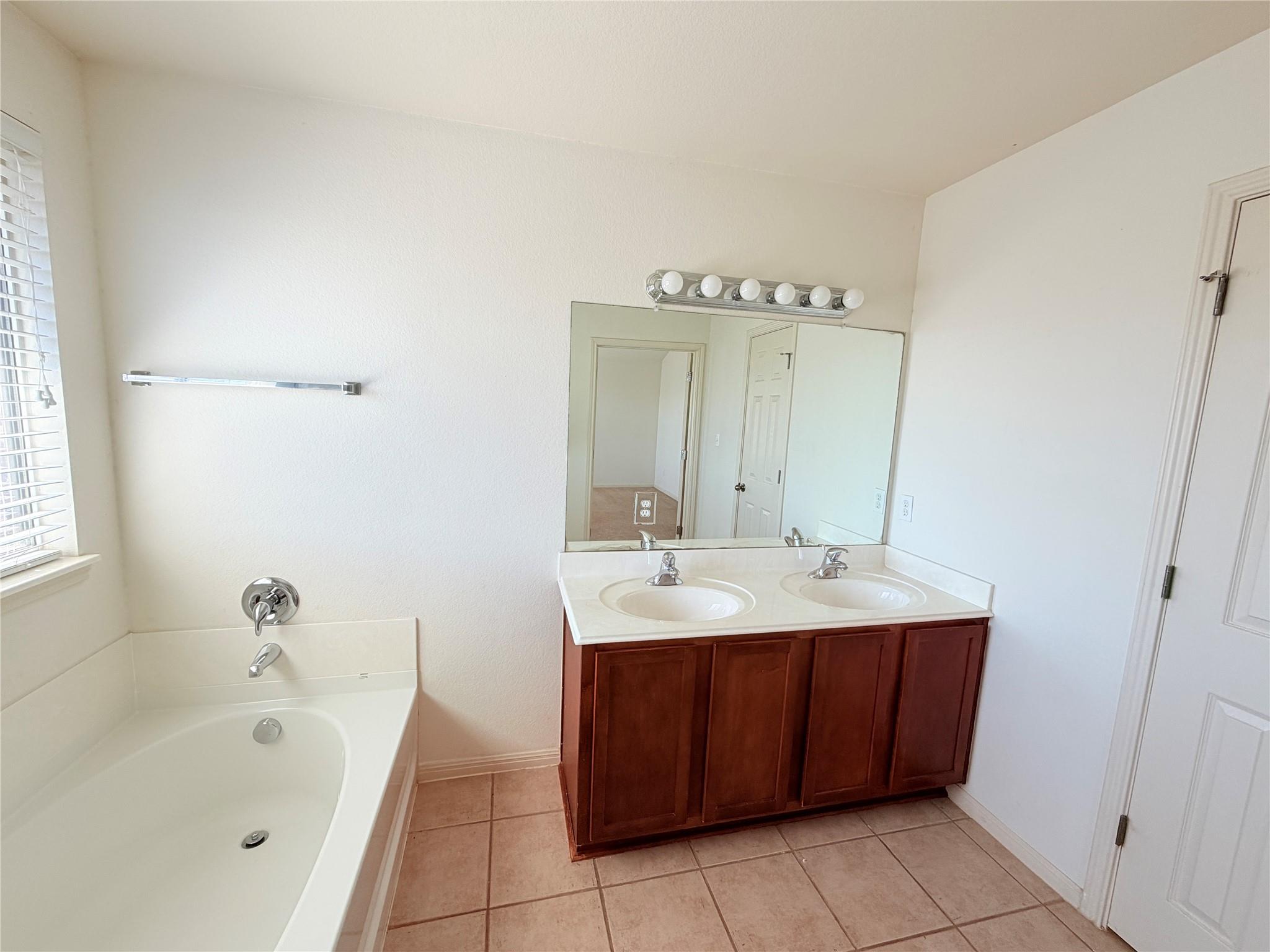 1913 Short Summer Dr, Austin, TX 78754