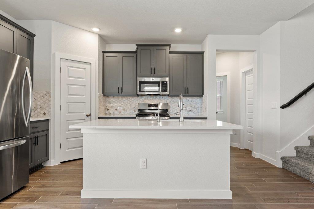 368 Banff Dr, Kyle, TX 78640