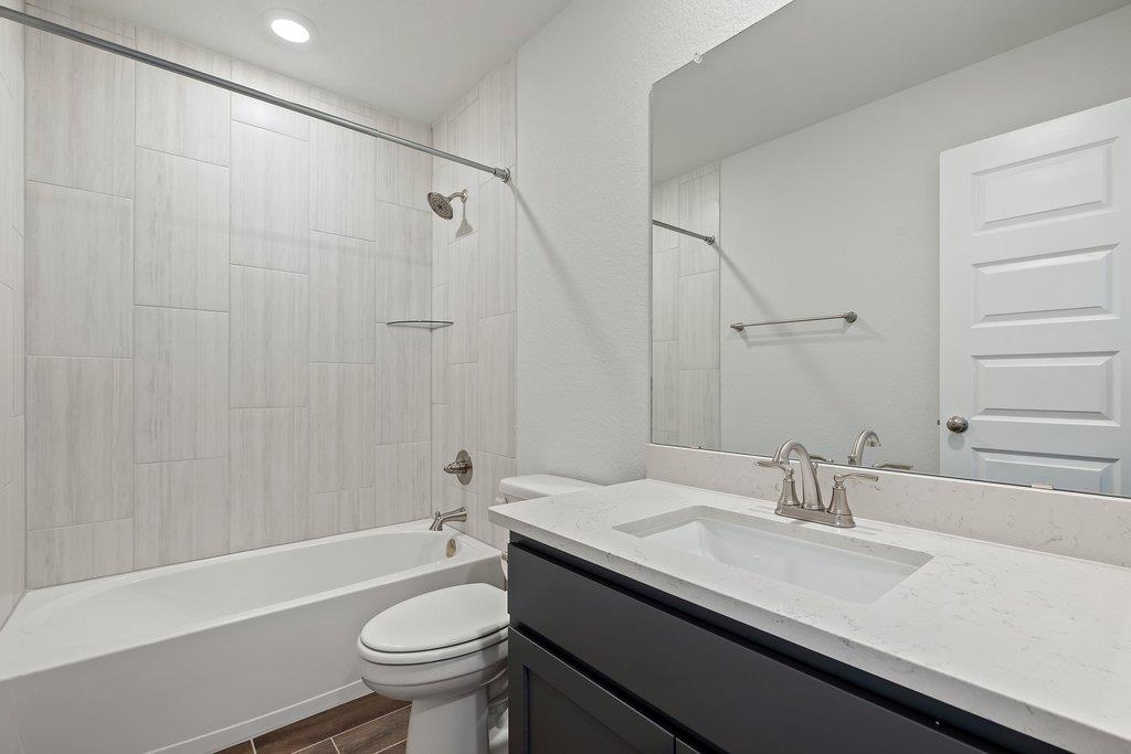 368 Banff Dr, Kyle, TX 78640