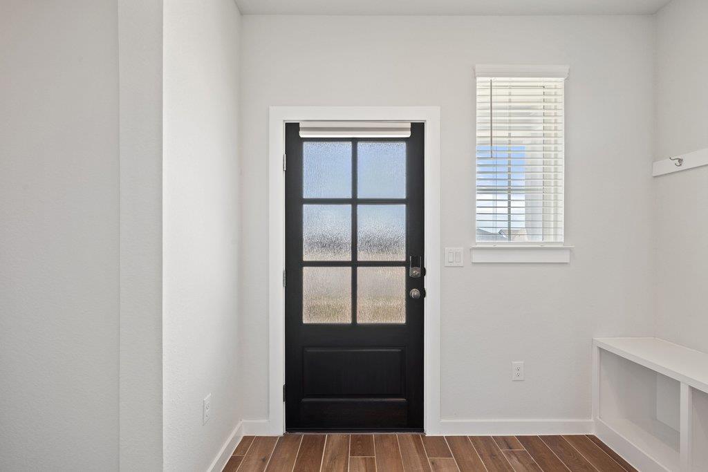 368 Banff Dr, Kyle, TX 78640