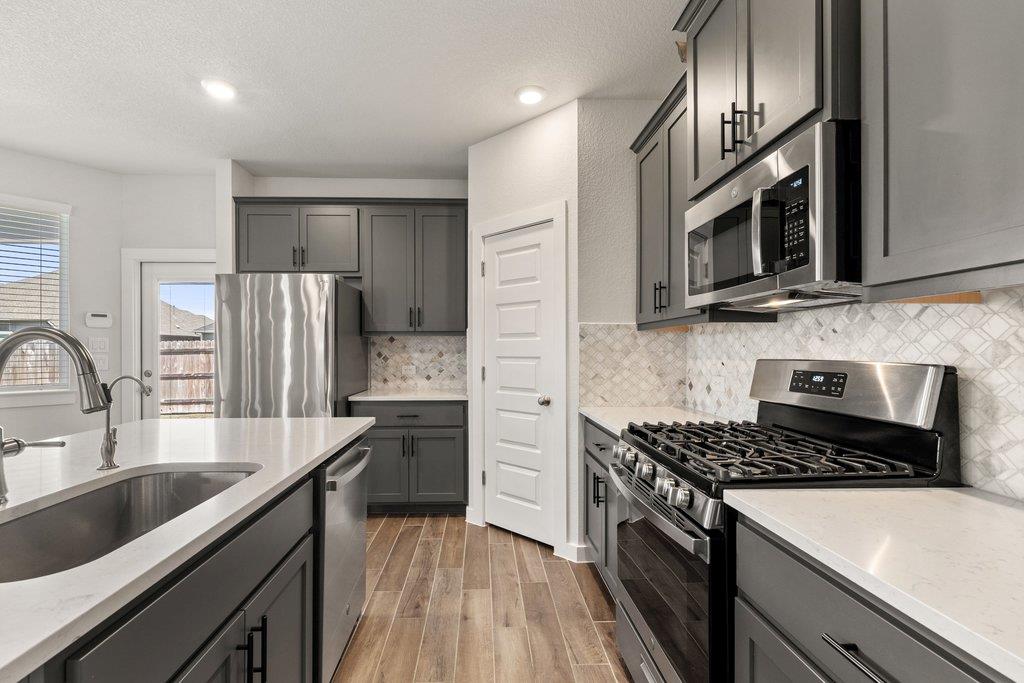 368 Banff Dr, Kyle, TX 78640