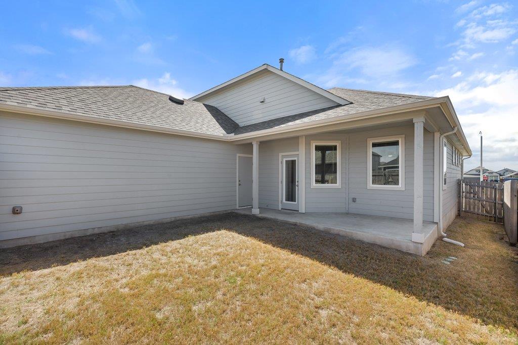 368 Banff Dr, Kyle, TX 78640
