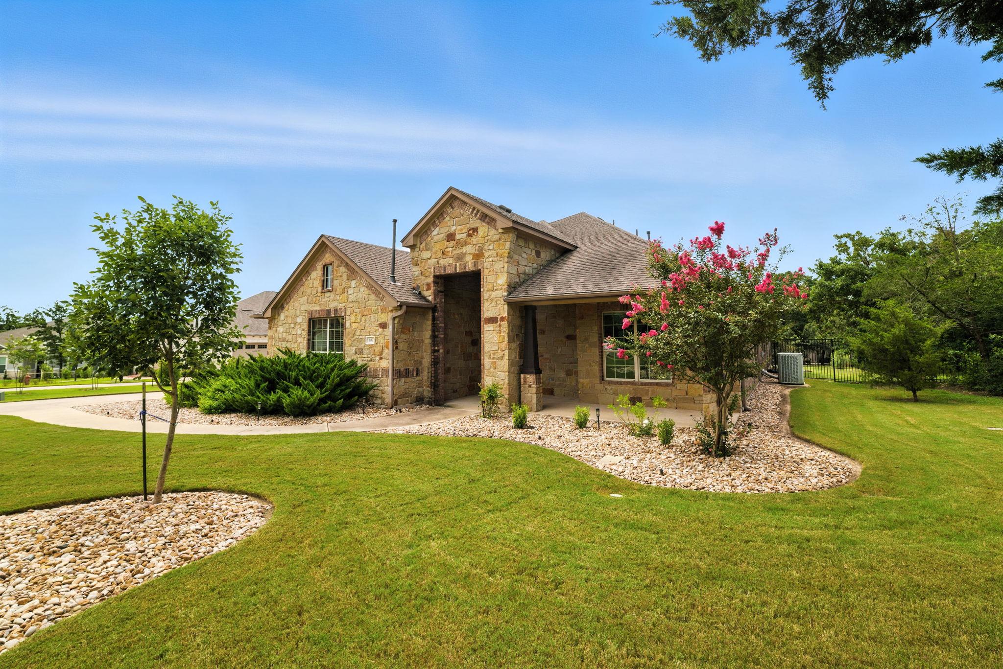 107 Tylee Cir, Bastrop, TX 78602