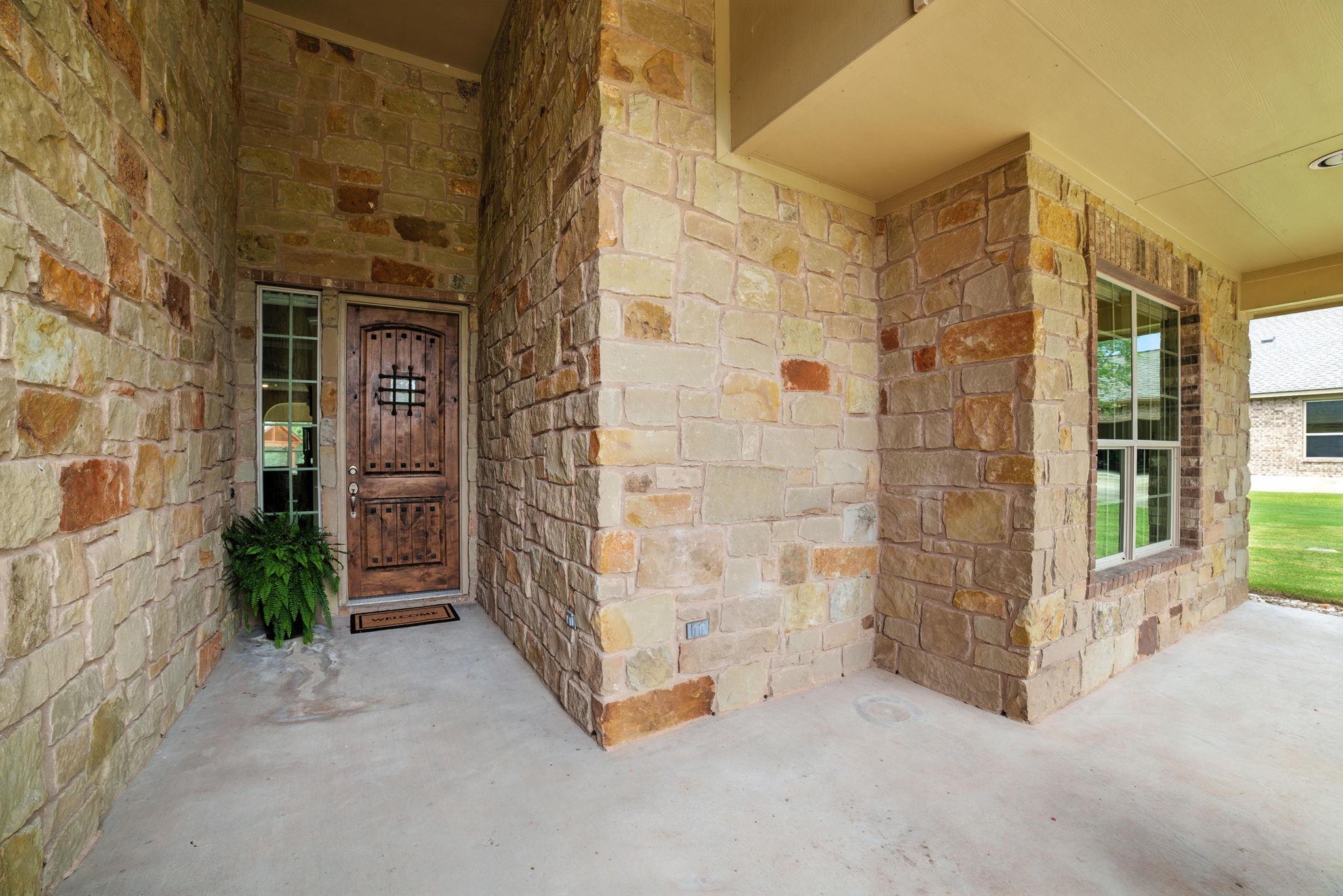 107 Tylee Cir, Bastrop, TX 78602