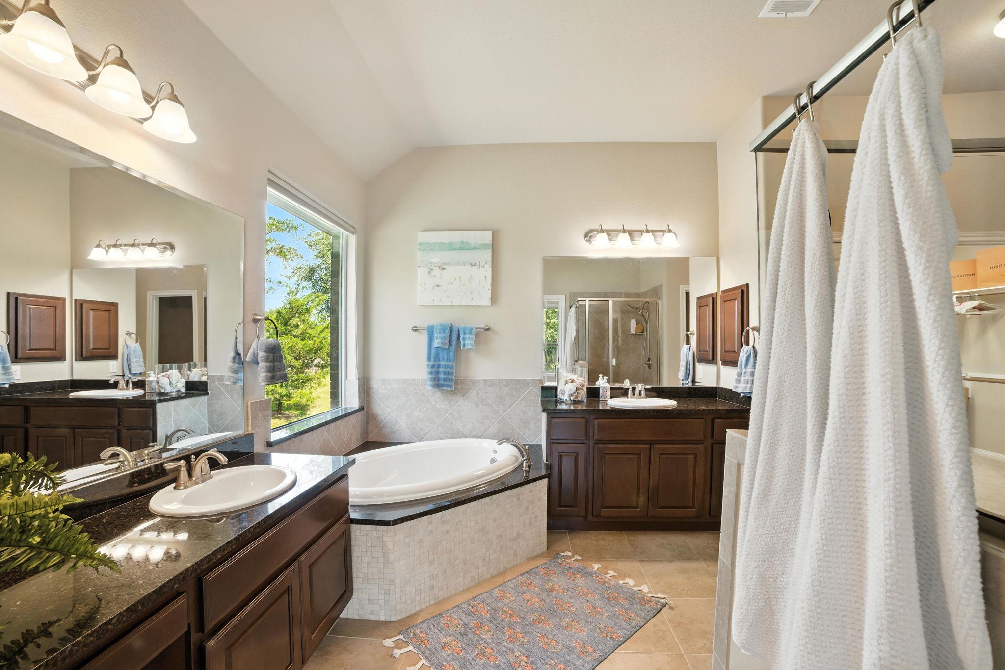 107 Tylee Cir, Bastrop, TX 78602