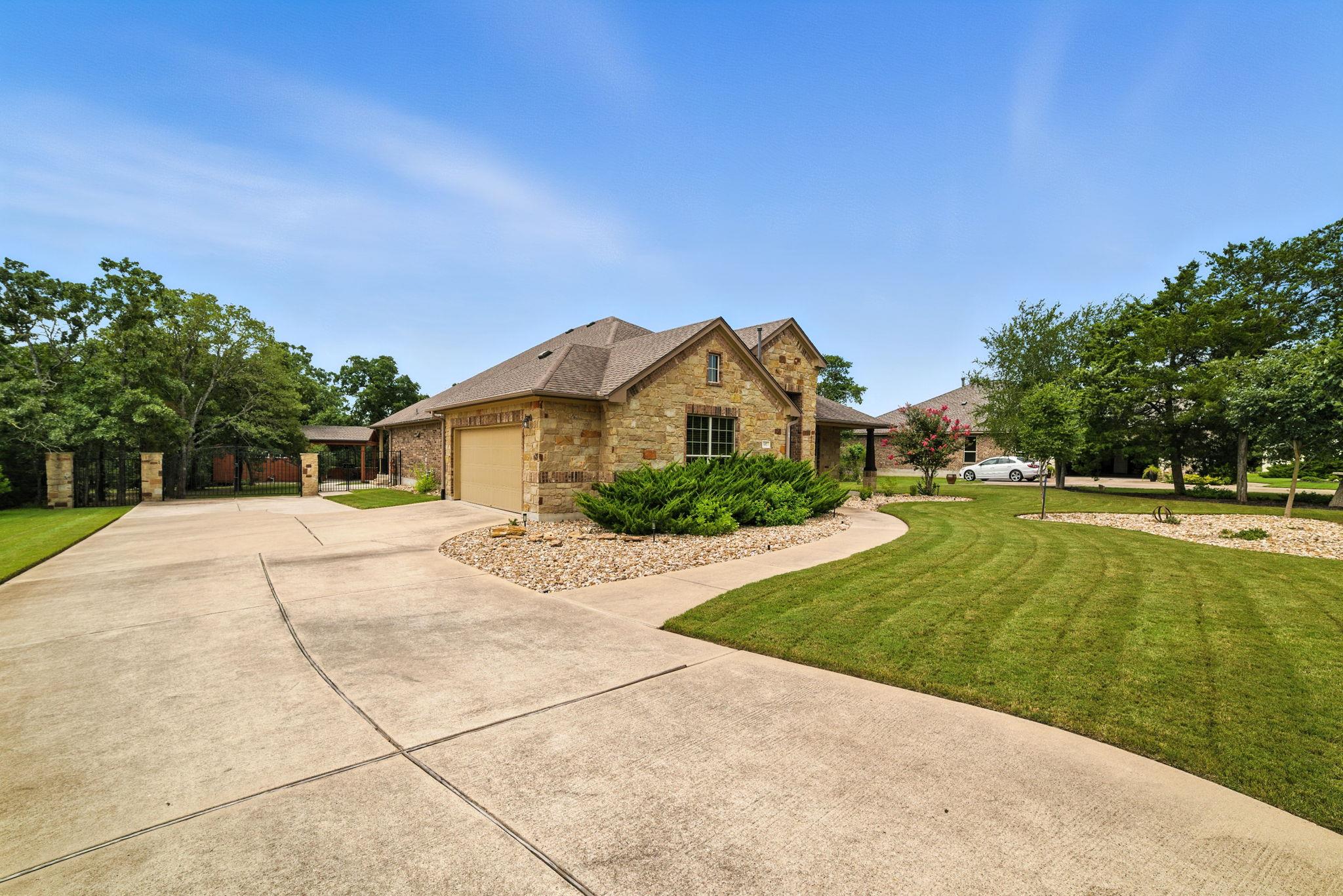 107 Tylee Cir, Bastrop, TX 78602