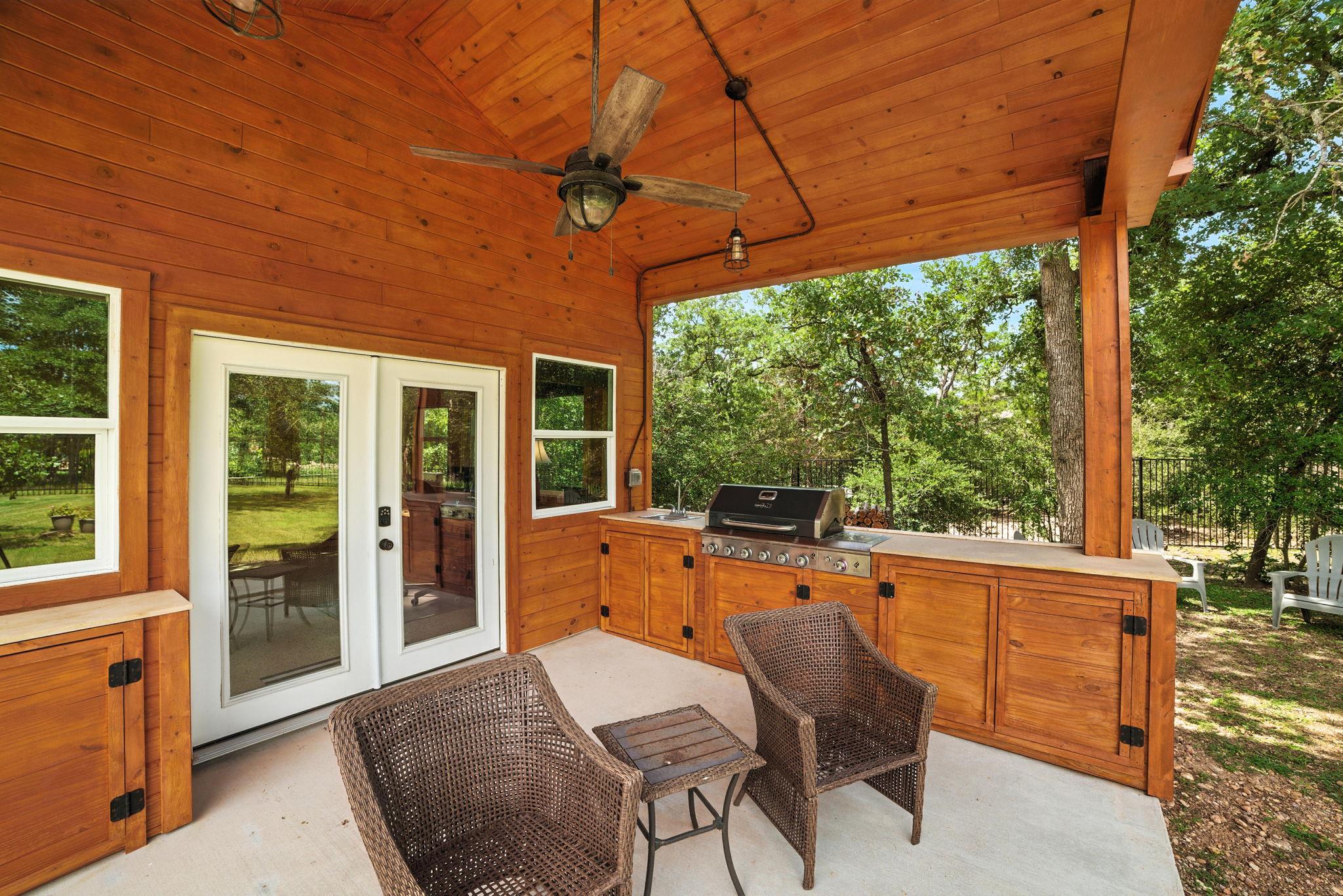 107 Tylee Cir, Bastrop, TX 78602