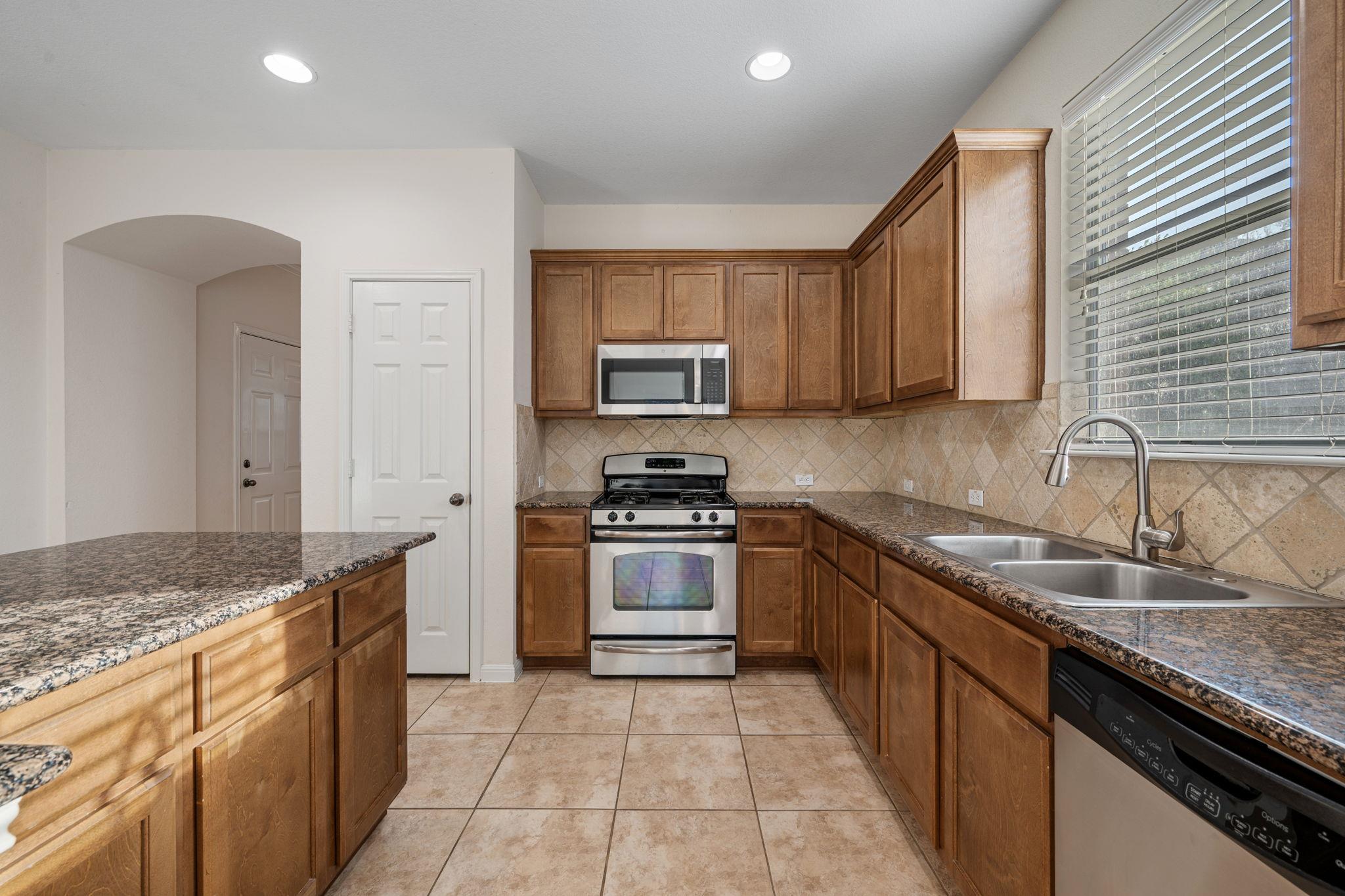 1509 Braxton Valley Cv, Austin, TX 78754