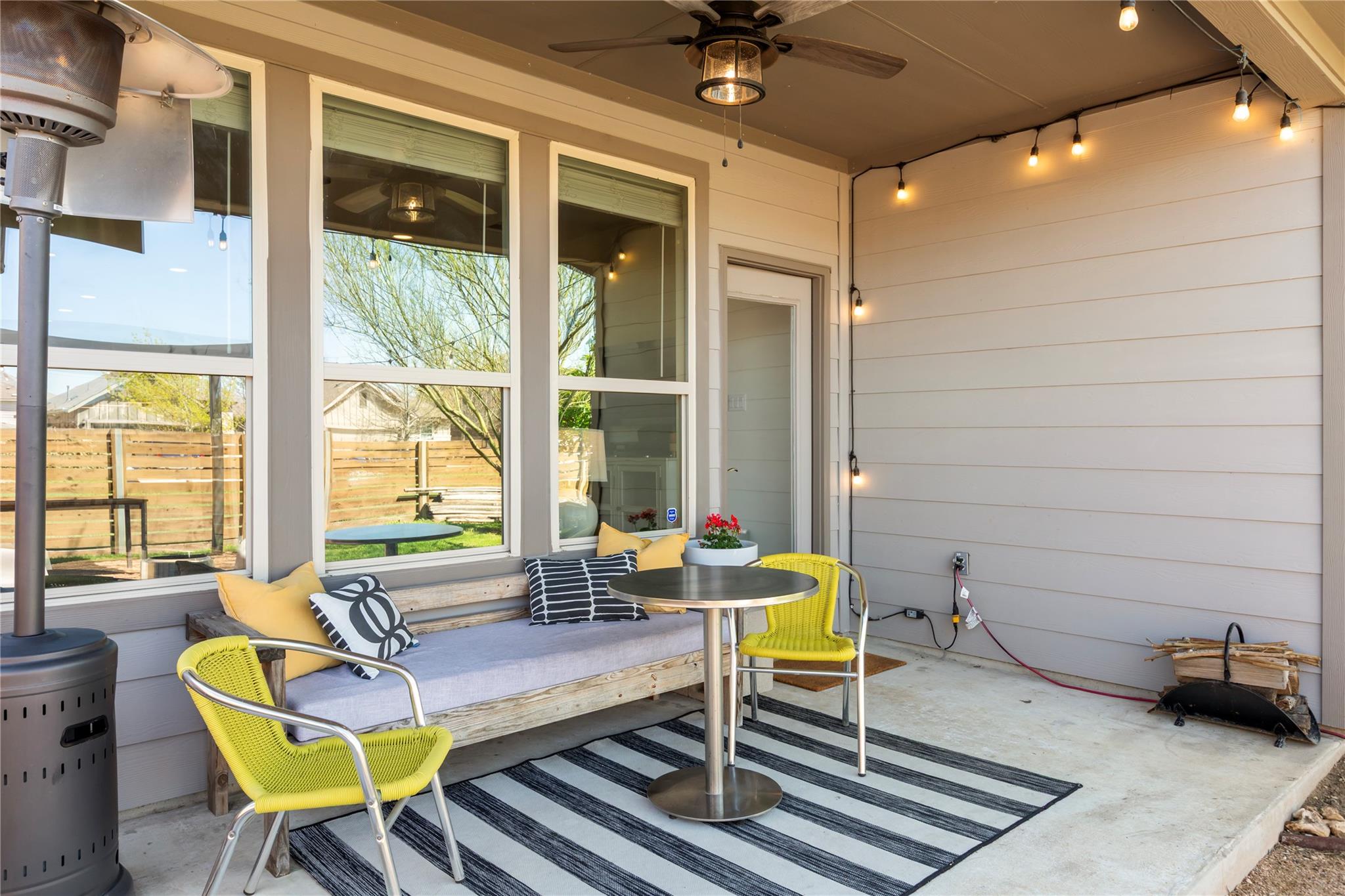 1001 McCormick Cv, Hutto, TX 78634