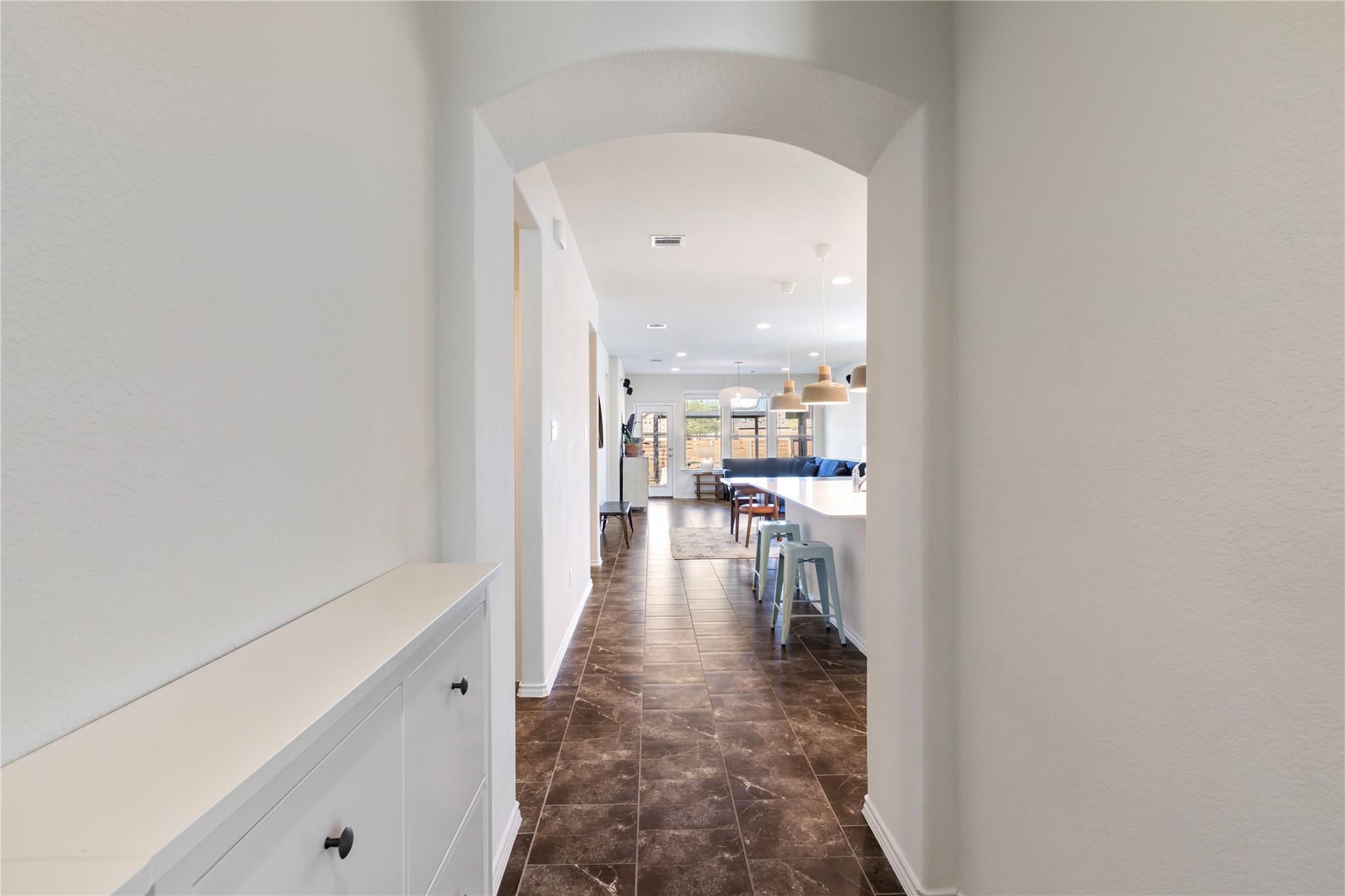 1001 McCormick Cv, Hutto, TX 78634