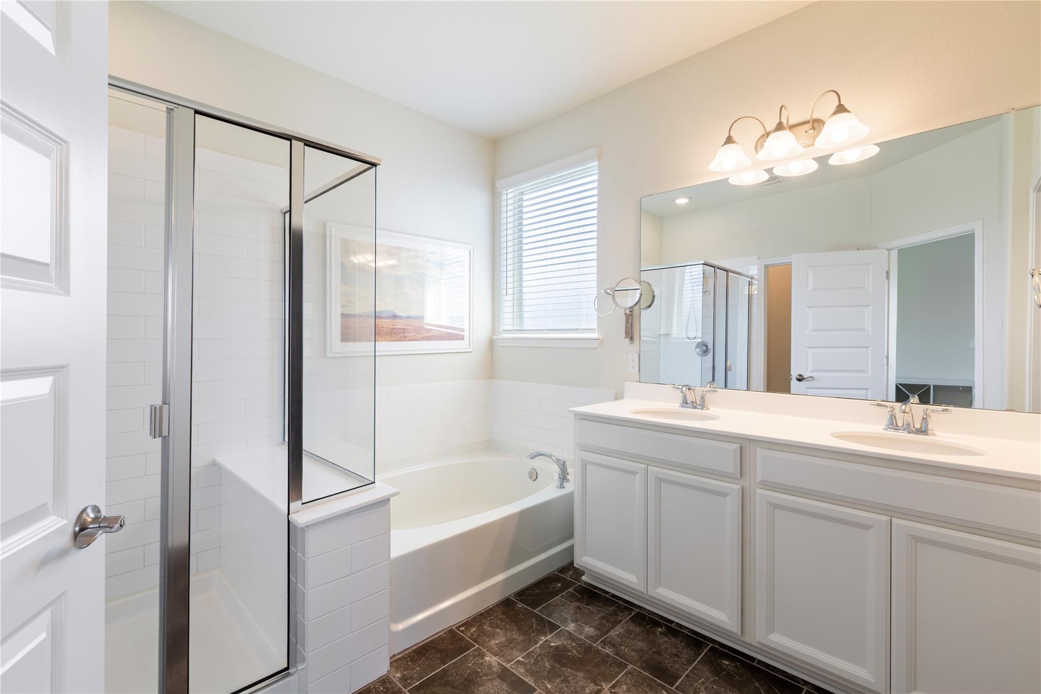 1001 McCormick Cv, Hutto, TX 78634