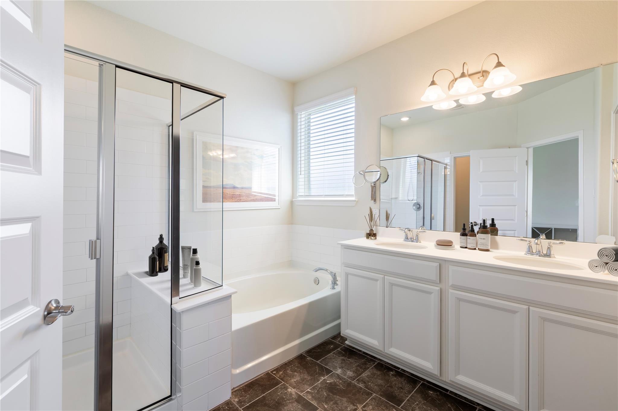 1001 McCormick Cv, Hutto, TX 78634