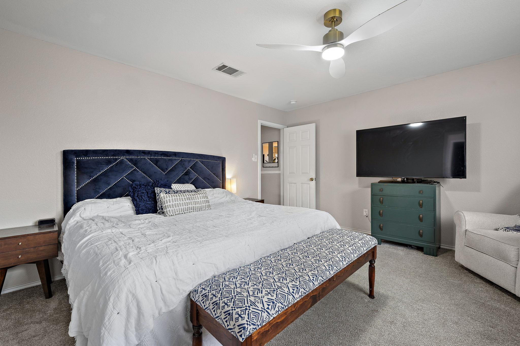 107 Easy St, Hutto, TX 78634