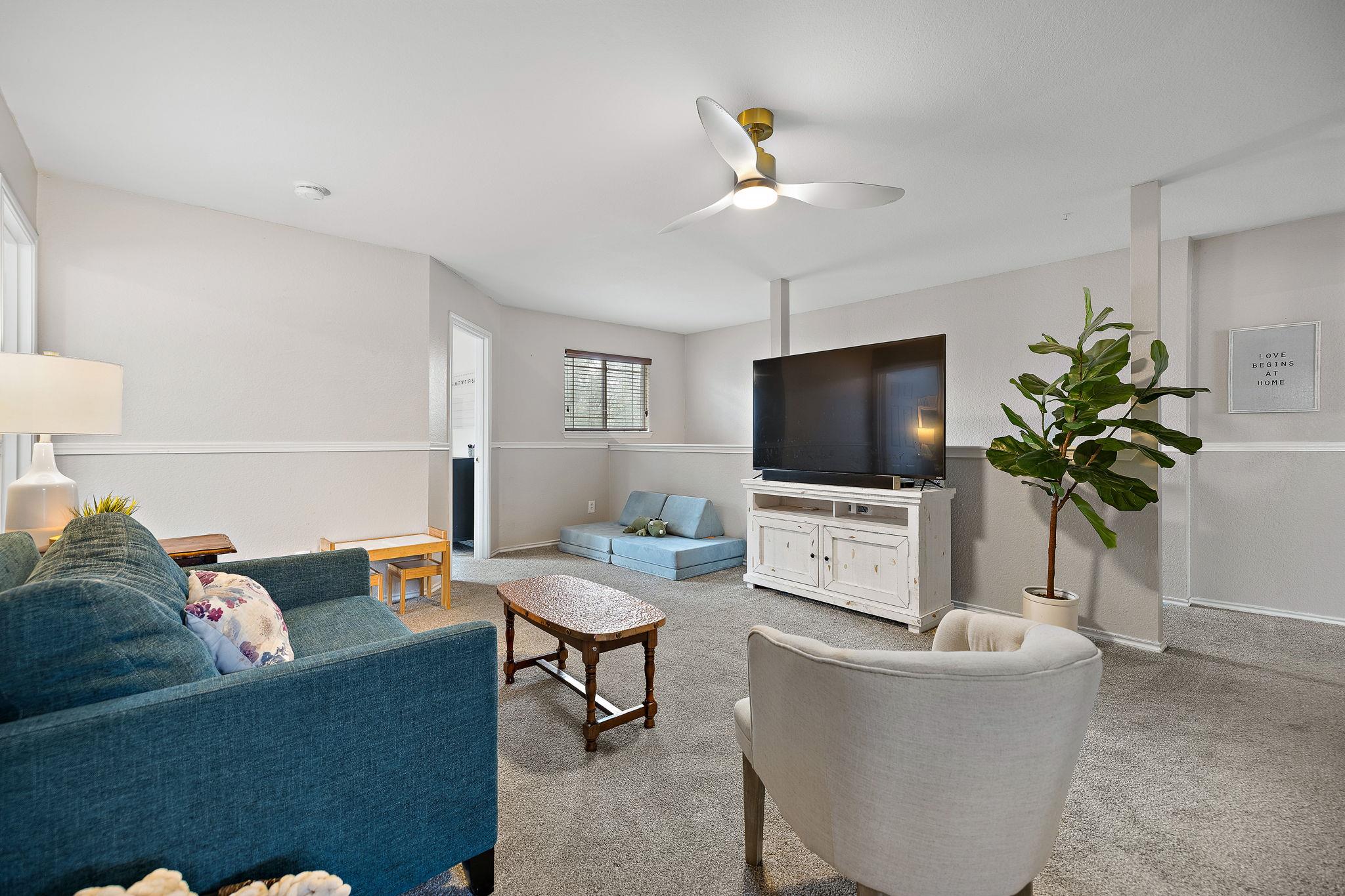 107 Easy St, Hutto, TX 78634