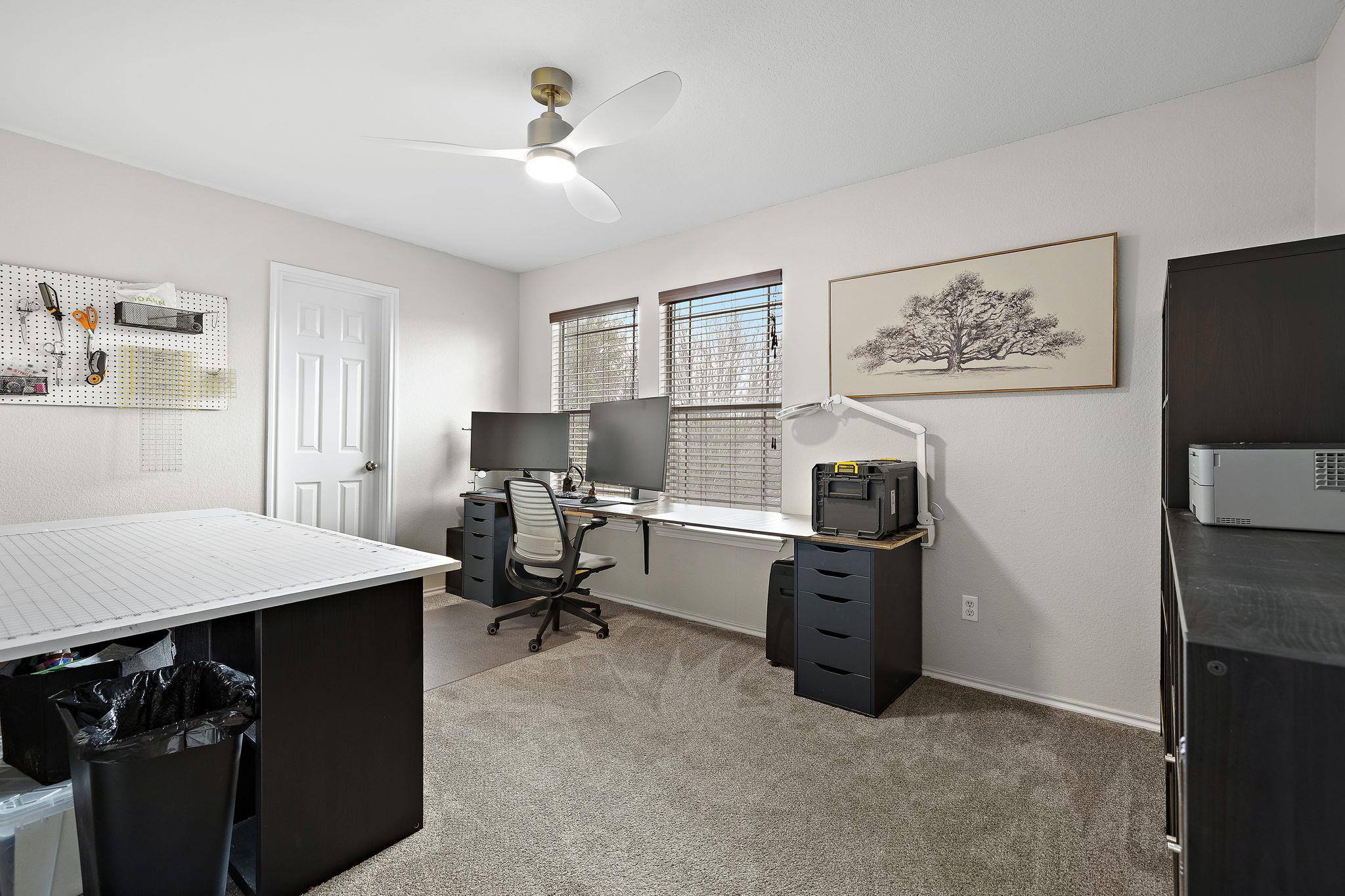 107 Easy St, Hutto, TX 78634