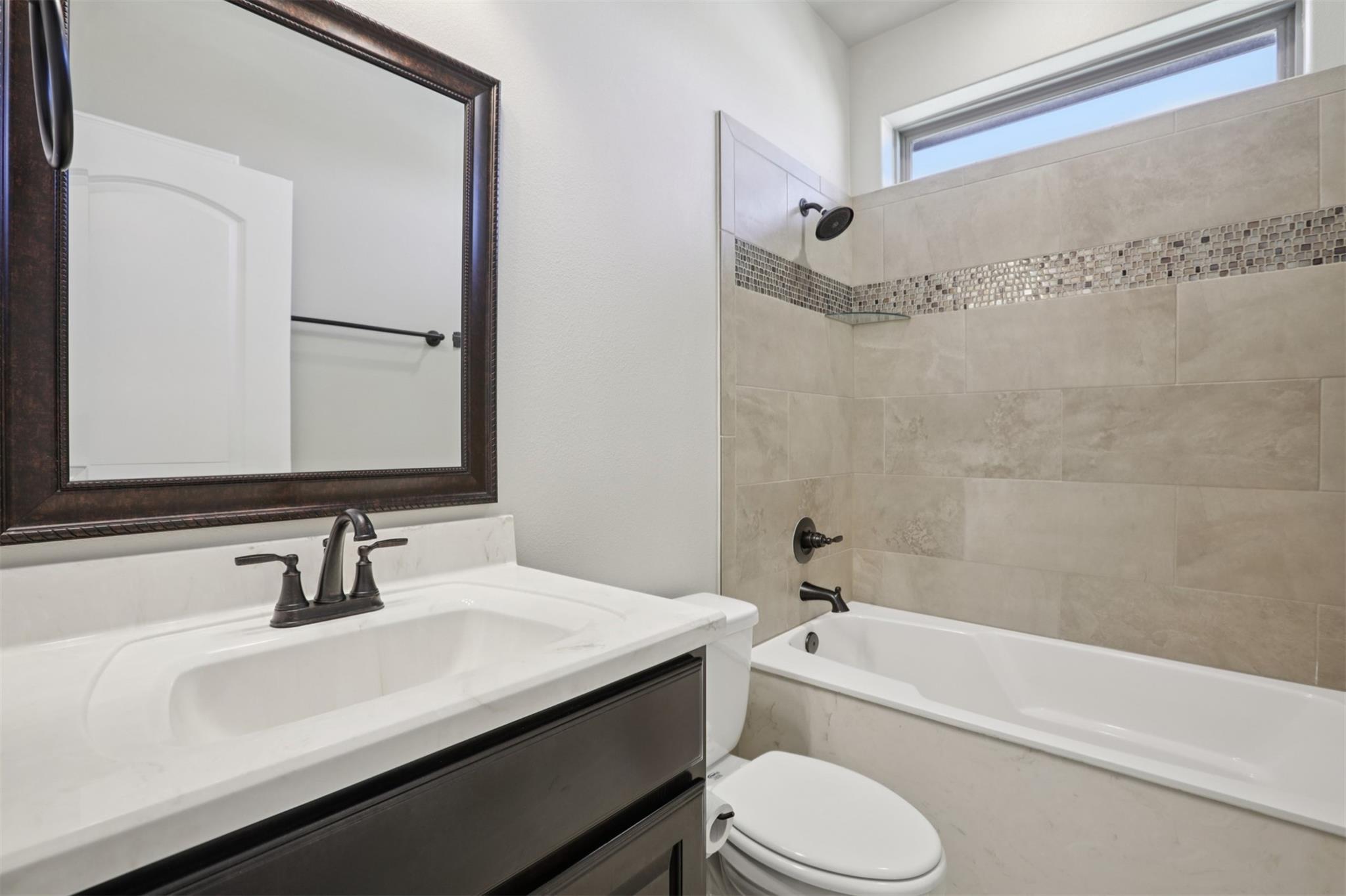 500 Seabiscuit Dr, Jarrell, TX 76537