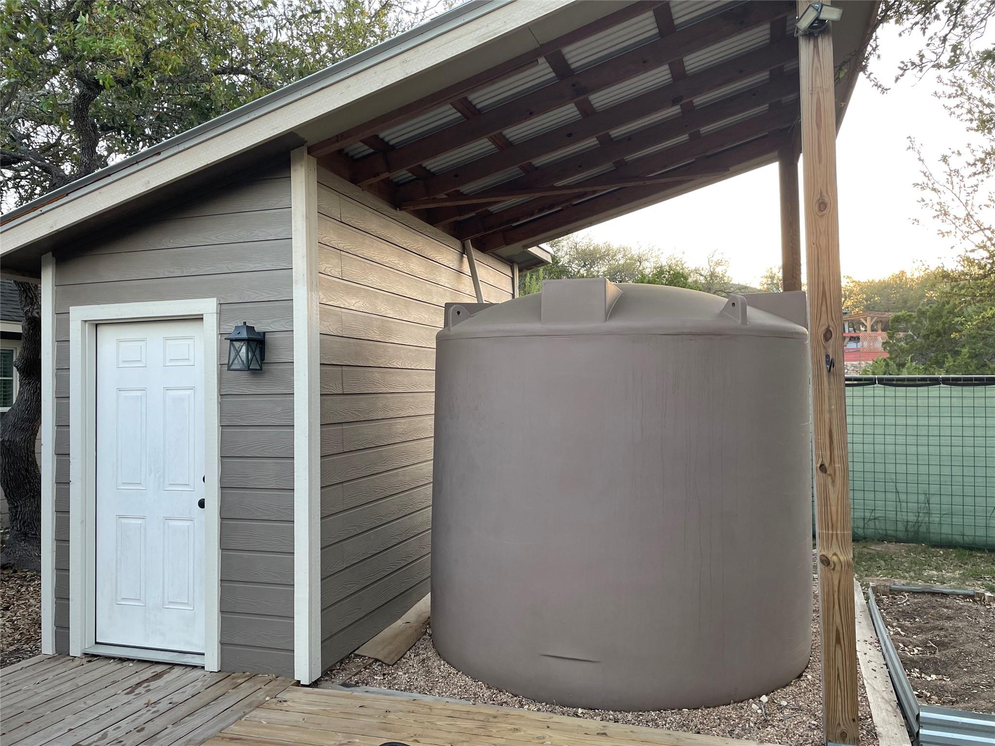 141 Arnold Dr, Canyon Lake, TX 78133