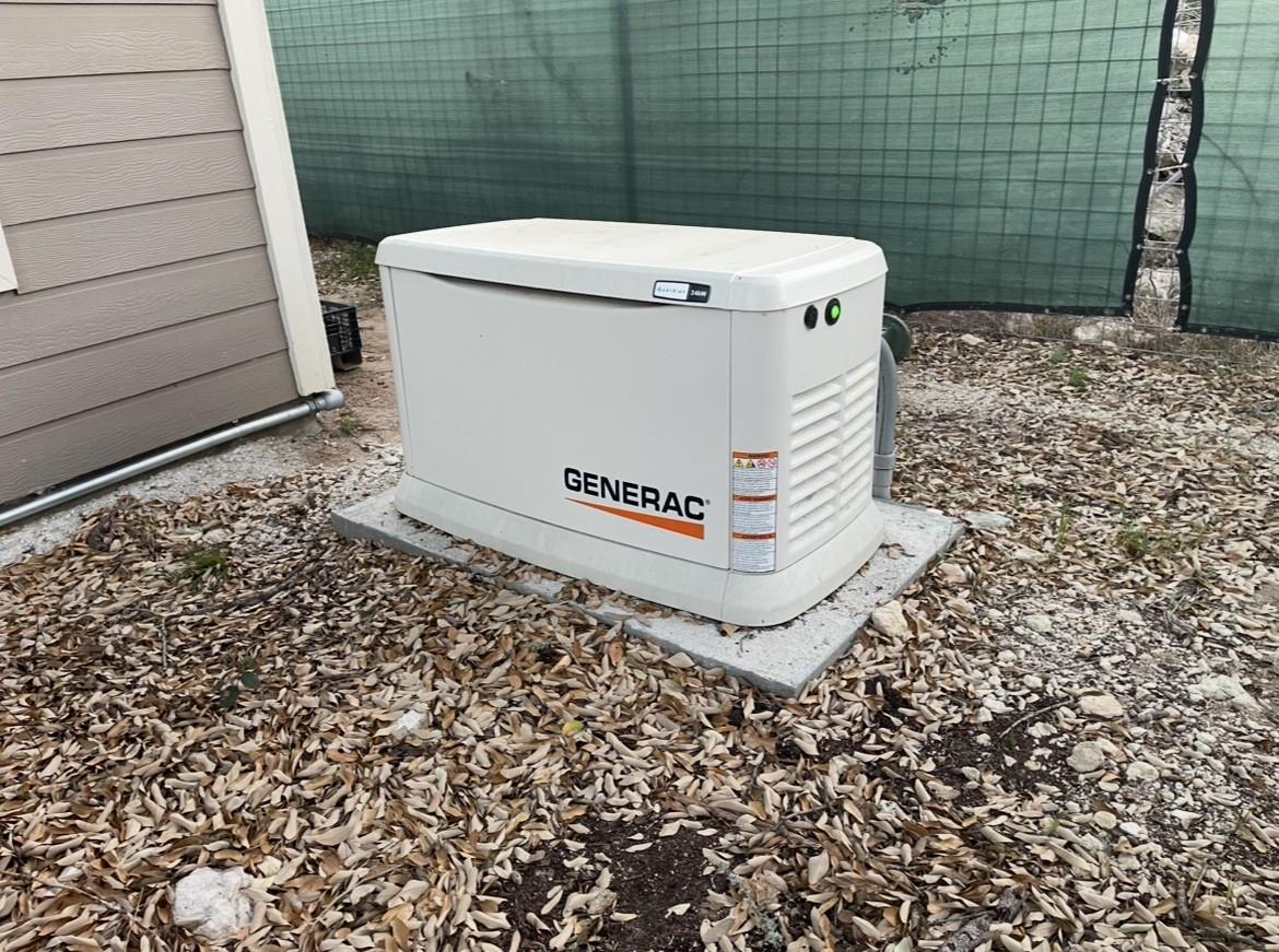 141 Arnold Dr, Canyon Lake, TX 78133