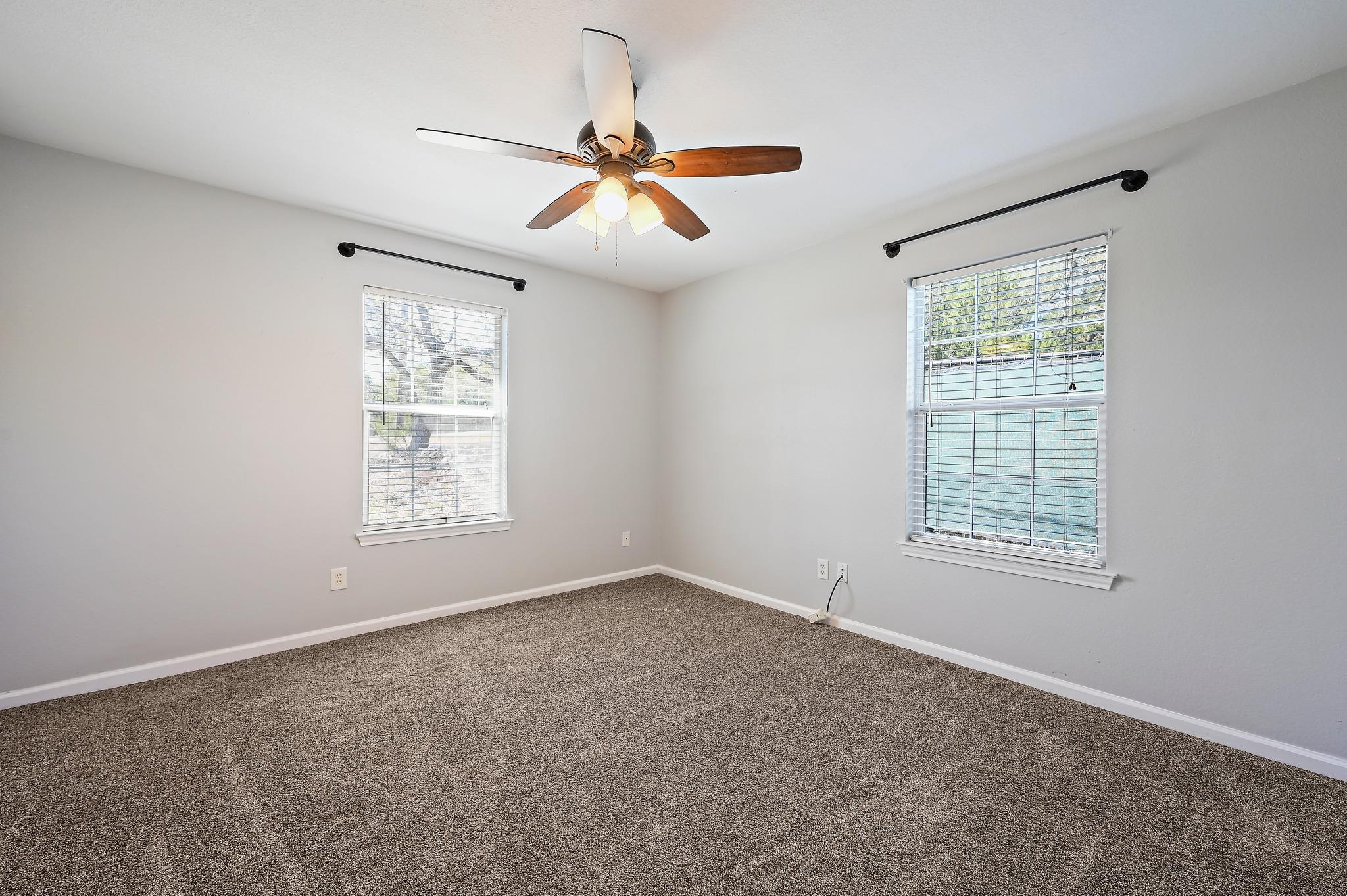 141 Arnold Dr, Canyon Lake, TX 78133