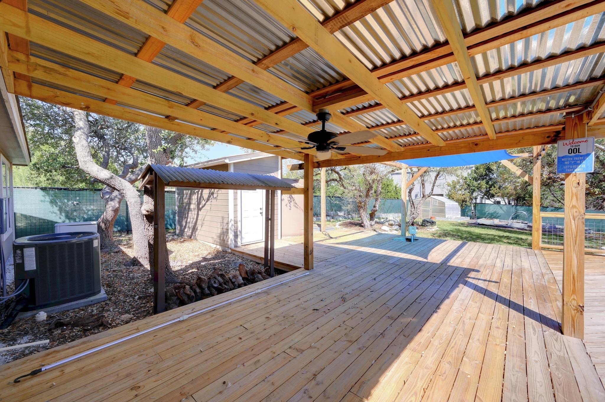 141 Arnold Dr, Canyon Lake, TX 78133