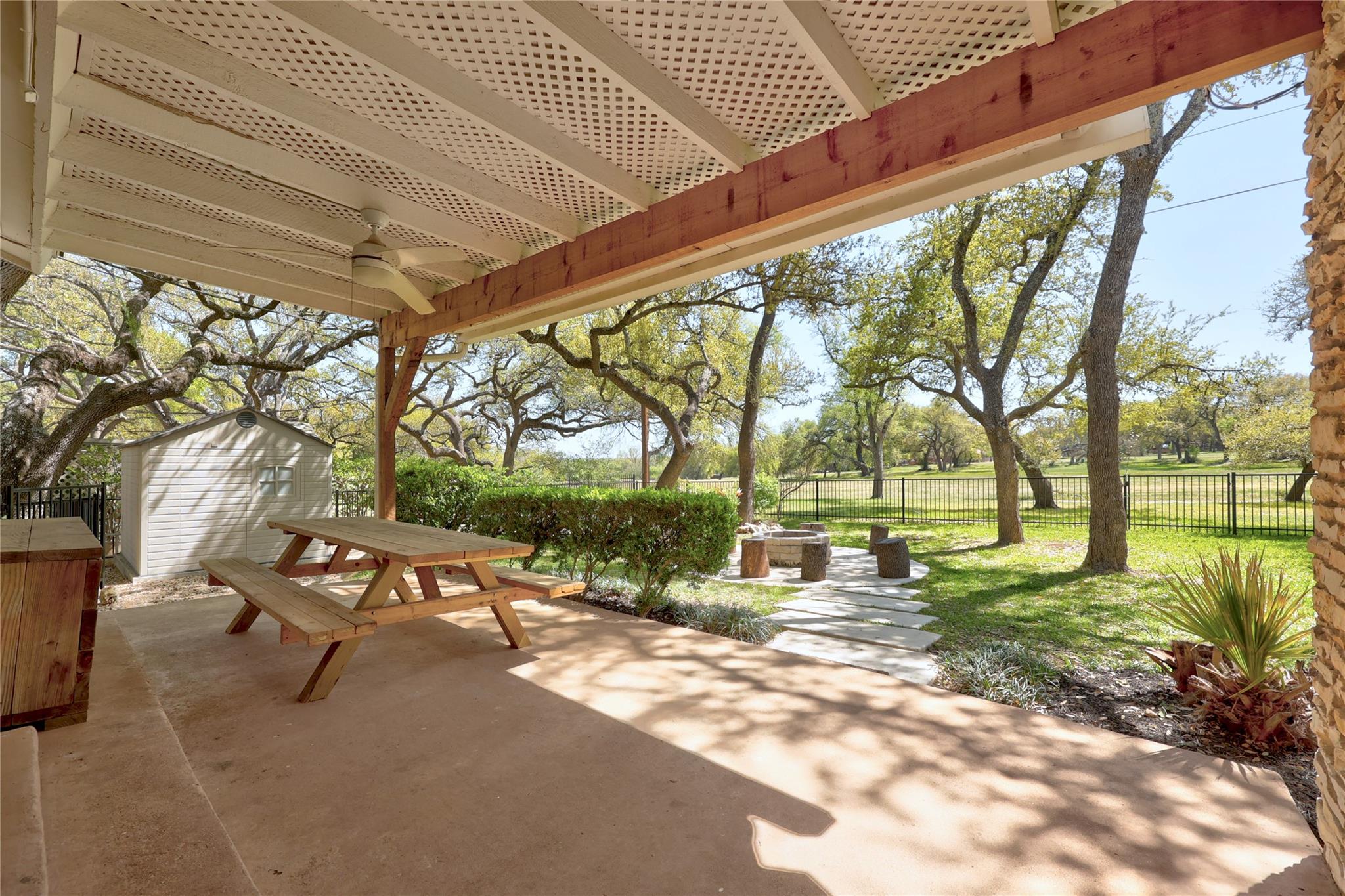 11532 Spicewood Pkwy, Austin, TX 78750