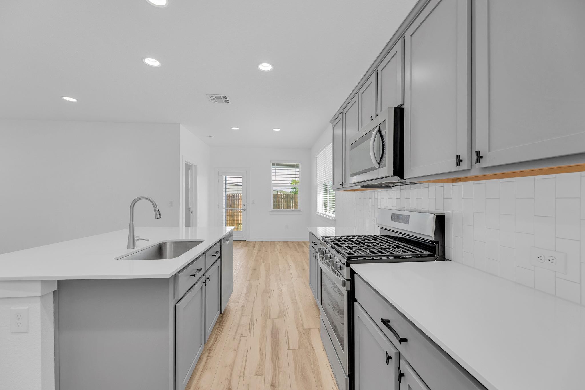 149 Filifera Ct, Leander, TX 78641