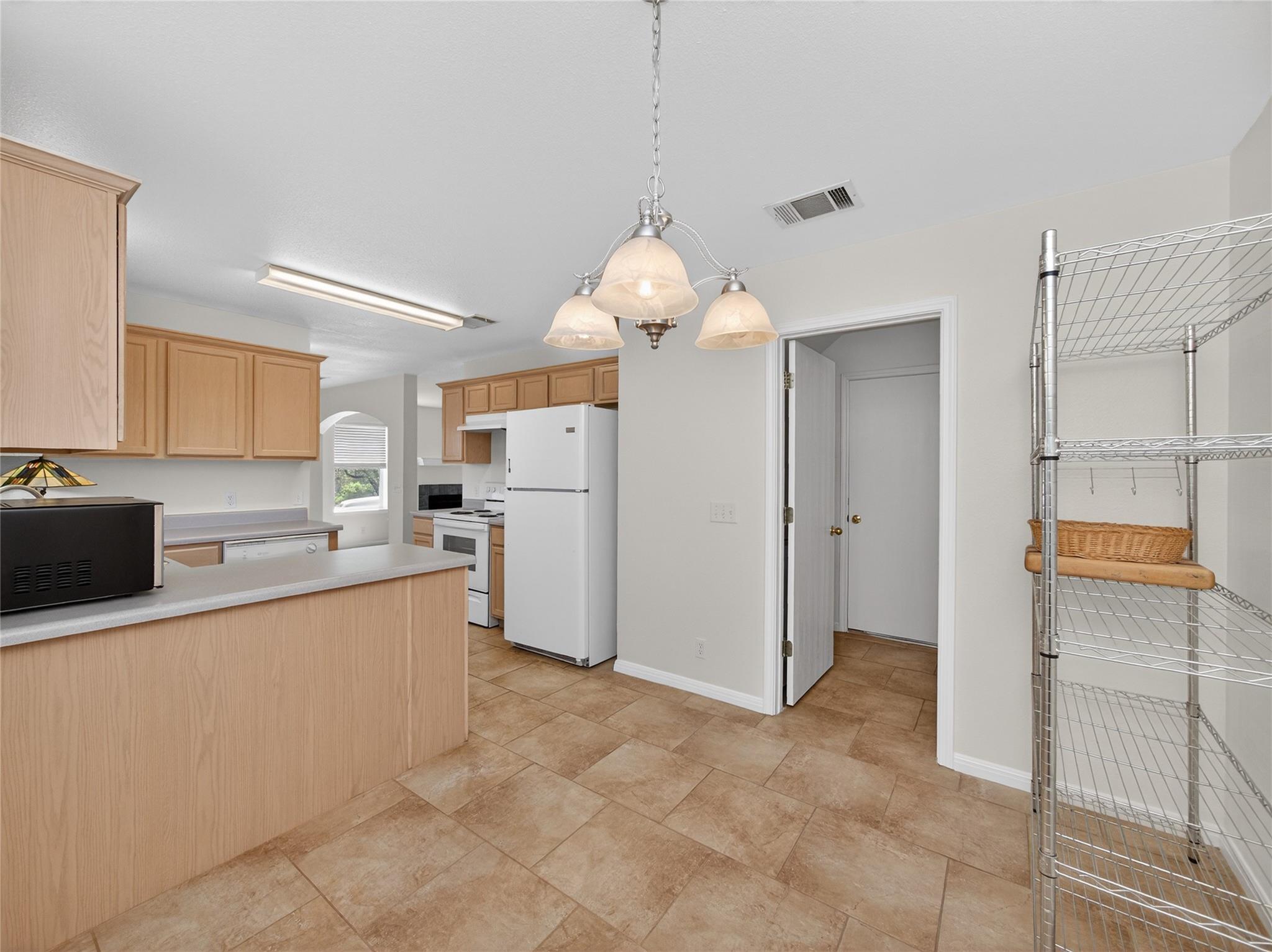 506 Knights Row, Cottonwood Shores, TX 78657