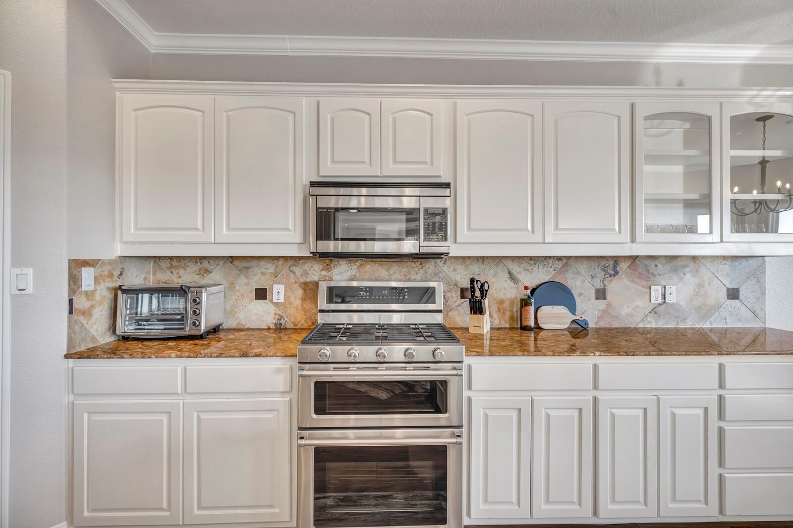 3111 Burnside Cir, Lago Vista, TX 78645